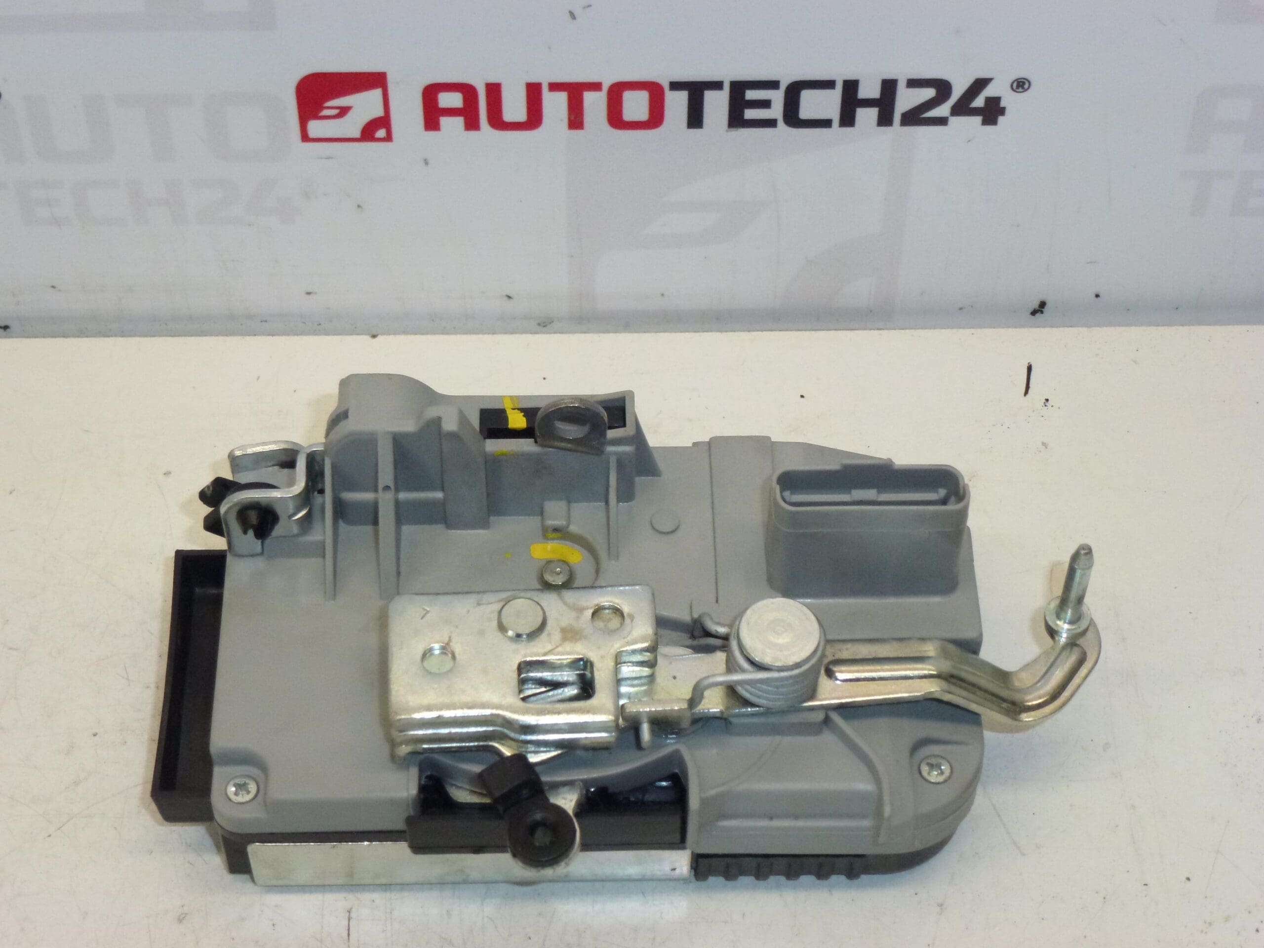 Fechadura elétrica usada para a porta dianteira esquerda Citroën/Peugeot 9135L4 - Image 2