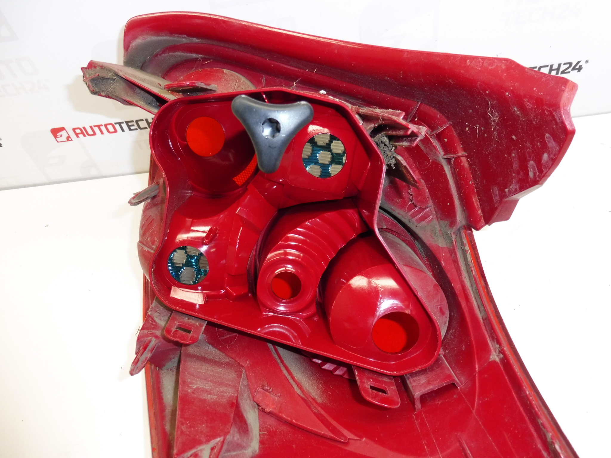 Lanterna Traseira Esquerda Peugeot 207 SW 9680158080 6350CT - Image 2