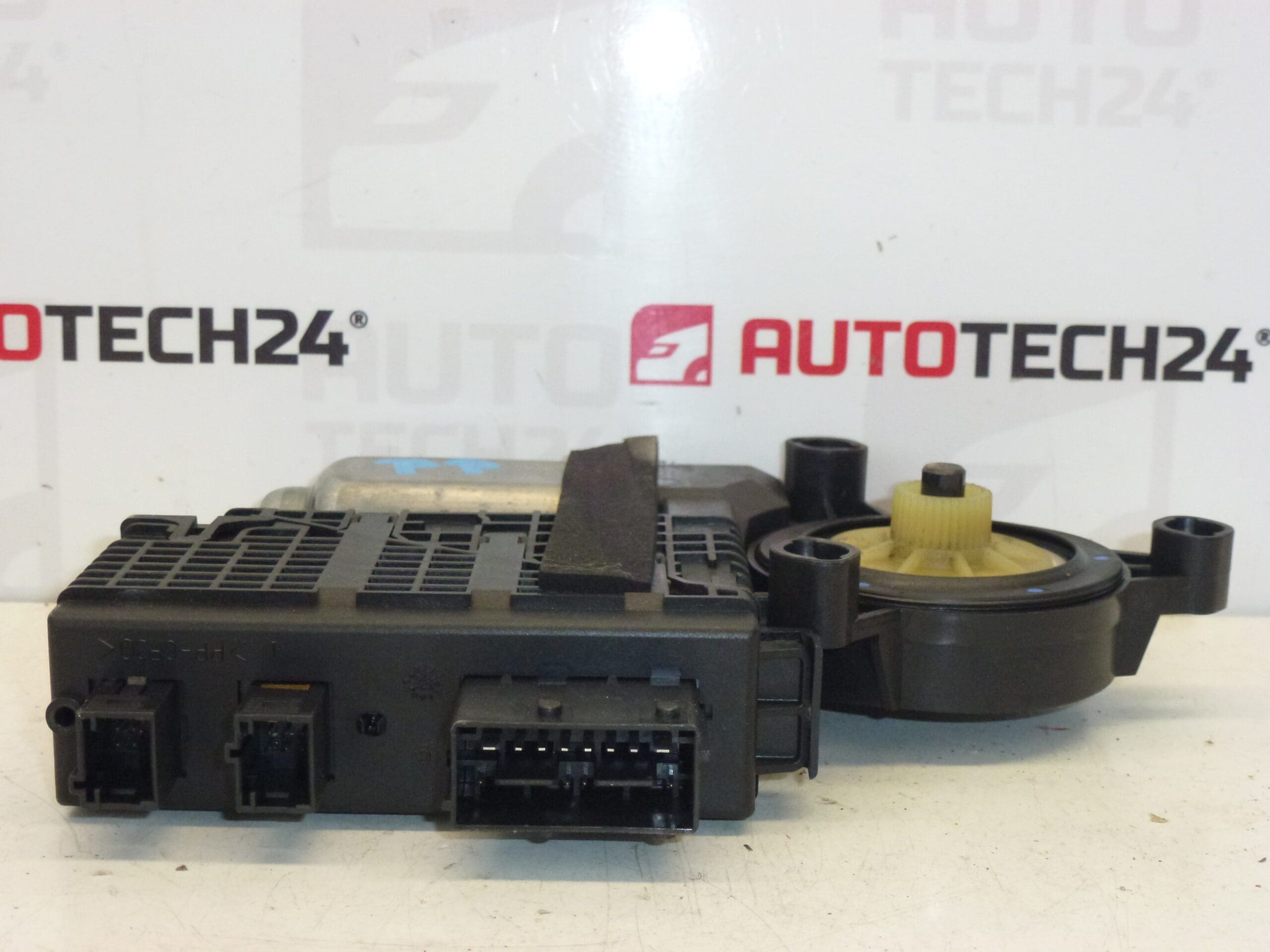 Motor do elevador de vidro dianteiro direito para Citroën C4 Picasso - 9682495580 - Image 2