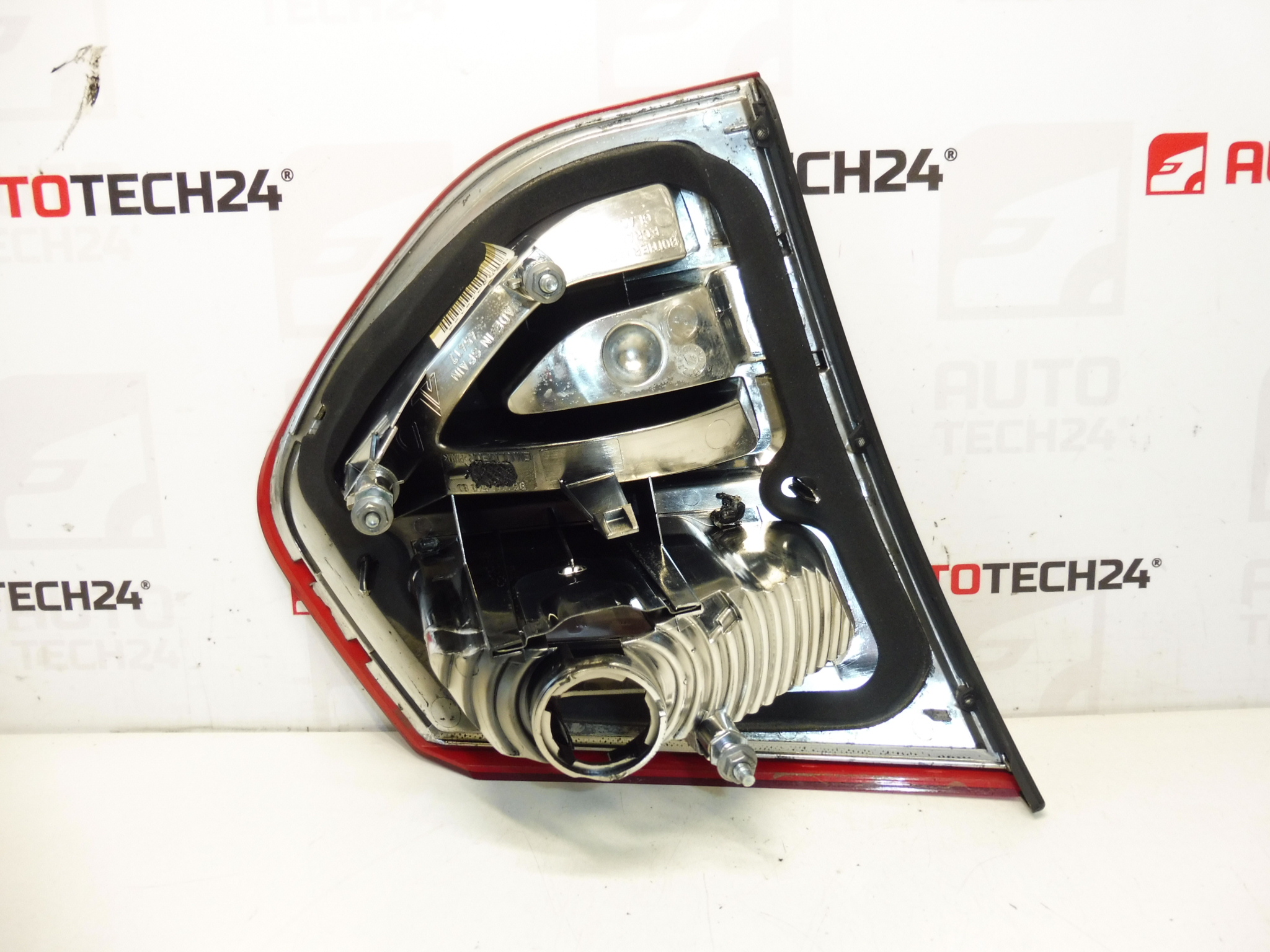 Luz da tampa traseira direita Citroën C4 Picasso 9673164980 6351CC - Image 2