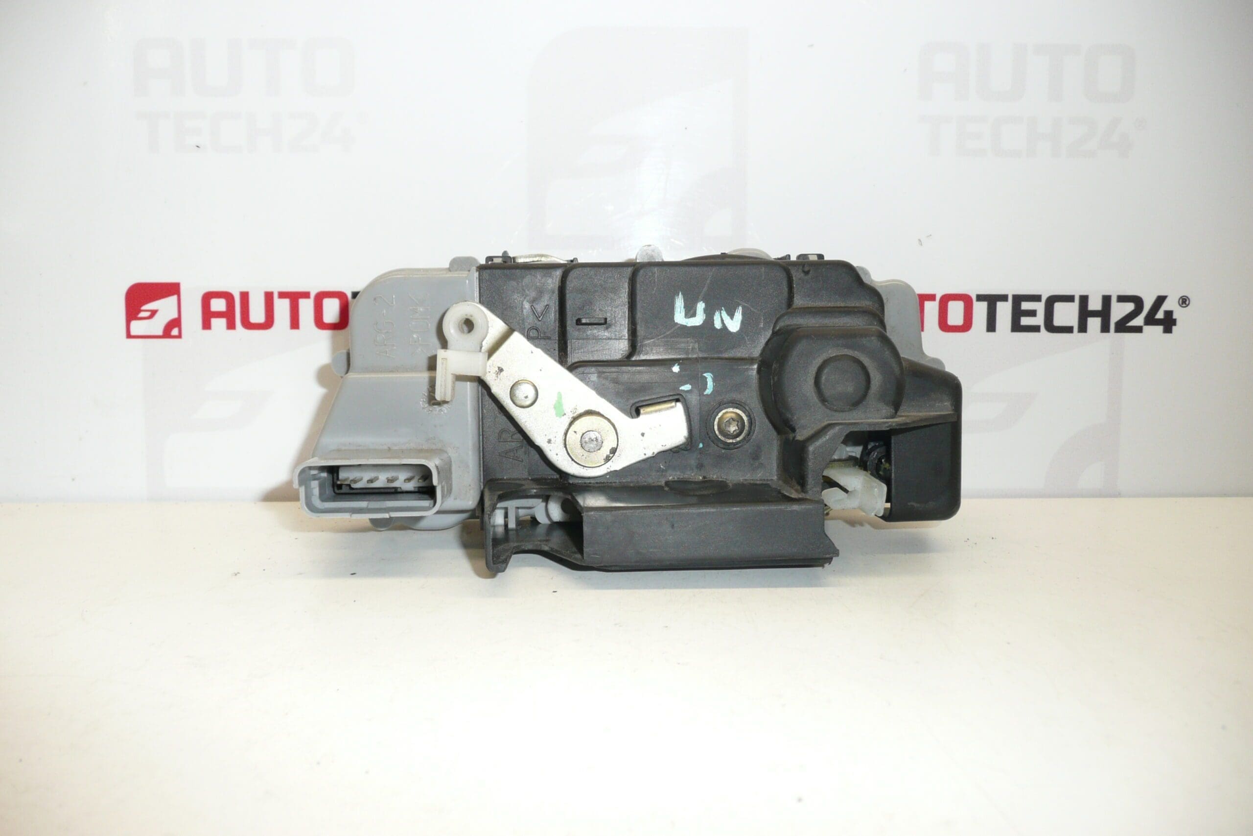 Trava elétrica da porta traseira esquerda para Citroën C5 I e II 913784 (usada) - Image 2