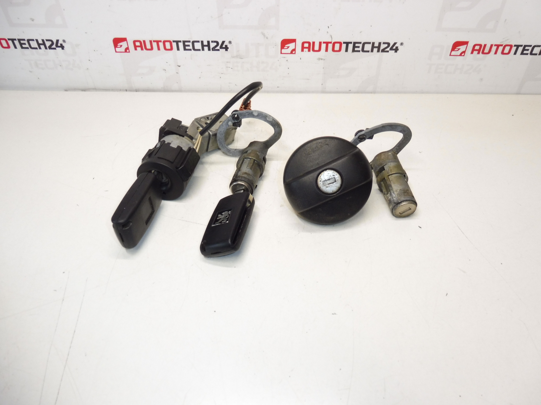 Conjunto de Citroën C8 Peugeot 807 + 2 Chave 4162kl