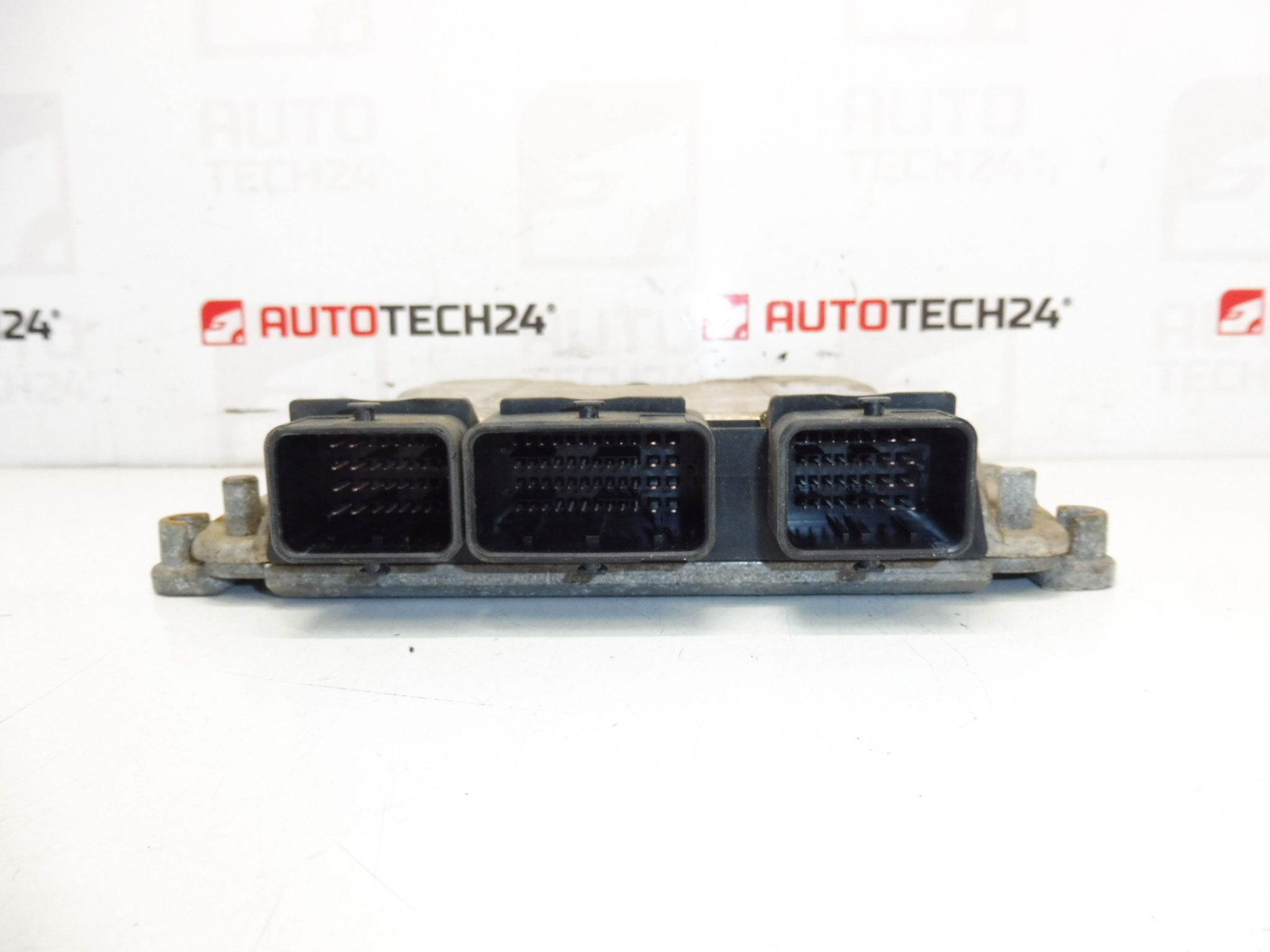 Unidade de Controlo ECU Bosch EDC15C2 2.2 HDi 0281011779 9654695380 - Image 2