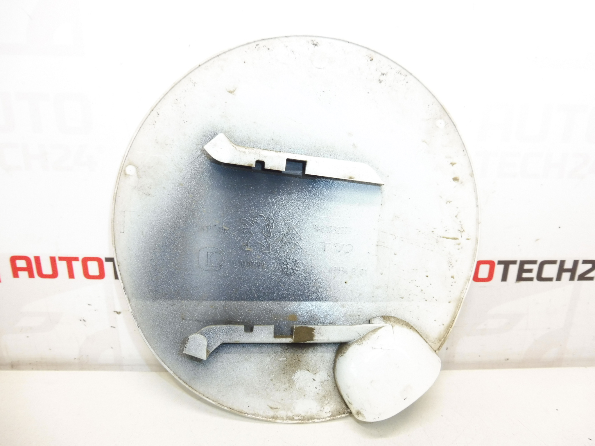 Tampa de Combustível EWPB Peugeot 308 9681632777 1517G5 - Image 2