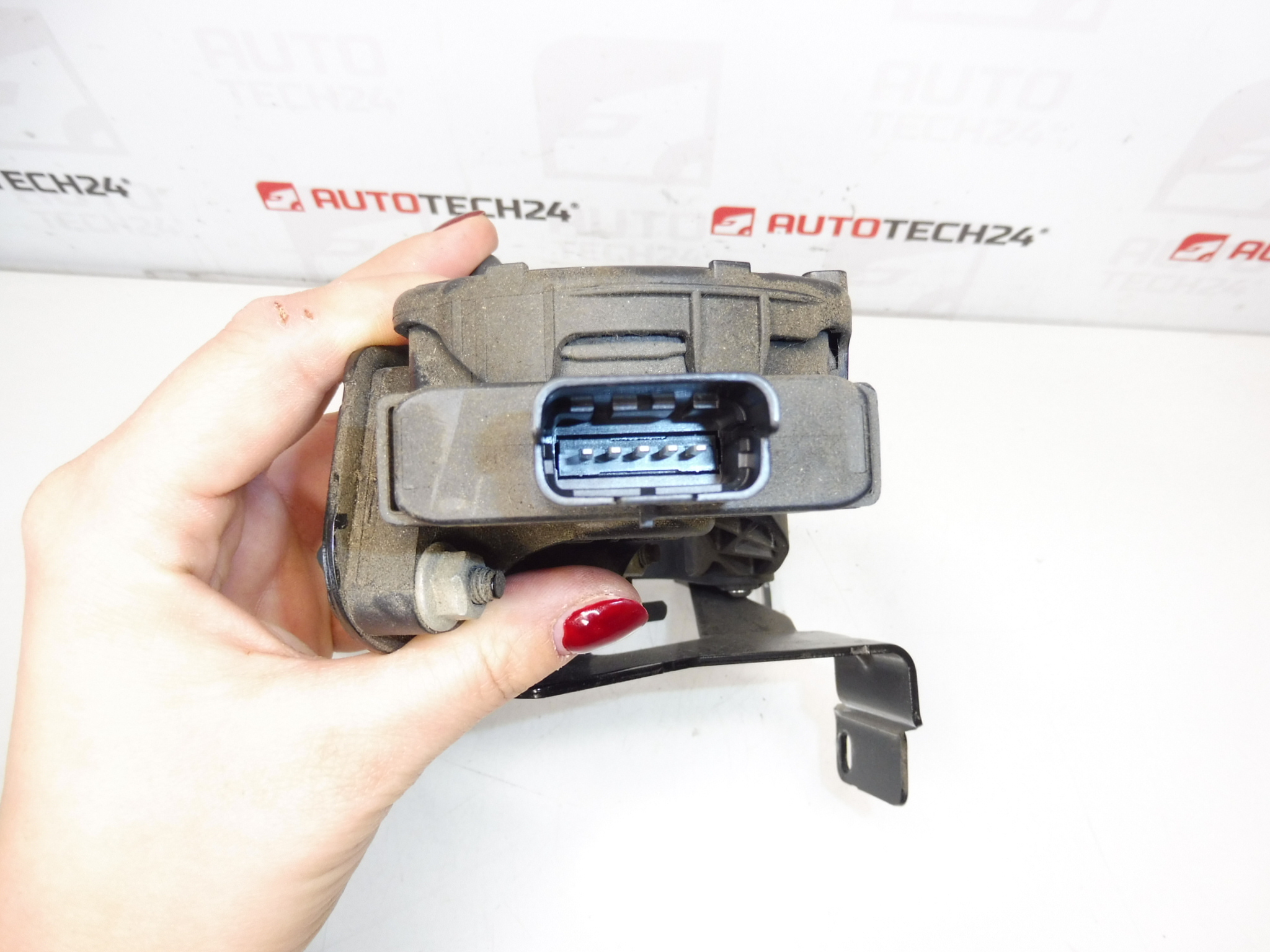 Pedal do acelerador HELLA Citroën/Peugeot 1400752980 1601S8 - Image 2