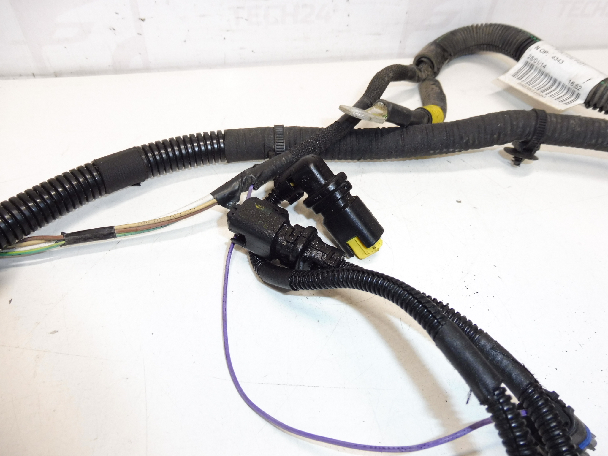 Conector do motor para Citroën/Peugeot 1.6 e-HDi 9803511080 - Image 2