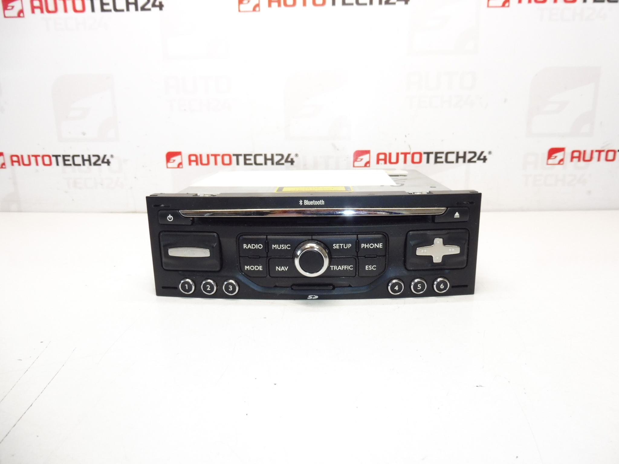Rádio do carro Harman Becker RNEG 96778674XT 16096058XT