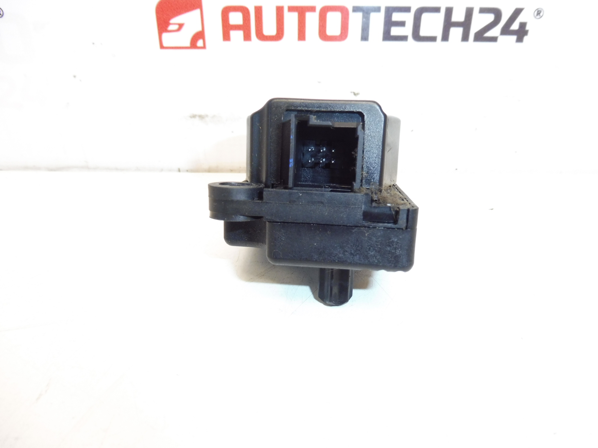 Servomotor de aquecimento BEHR para Citroën/Peugeot EAD515 P2861001U E 31 647947 - Image 2