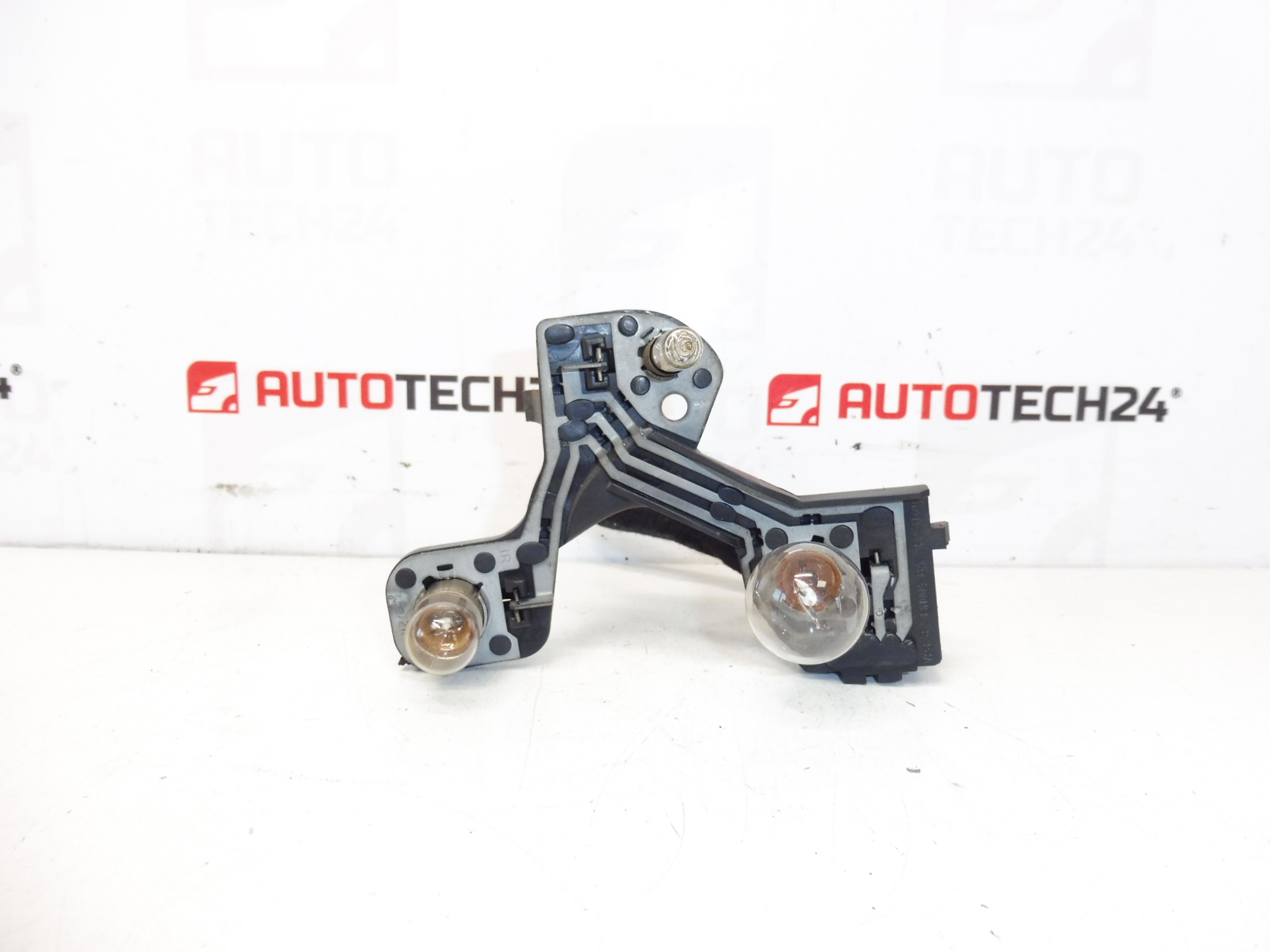 Festa para a luz traseira Citroën C5 X7 9671811380 6350JR