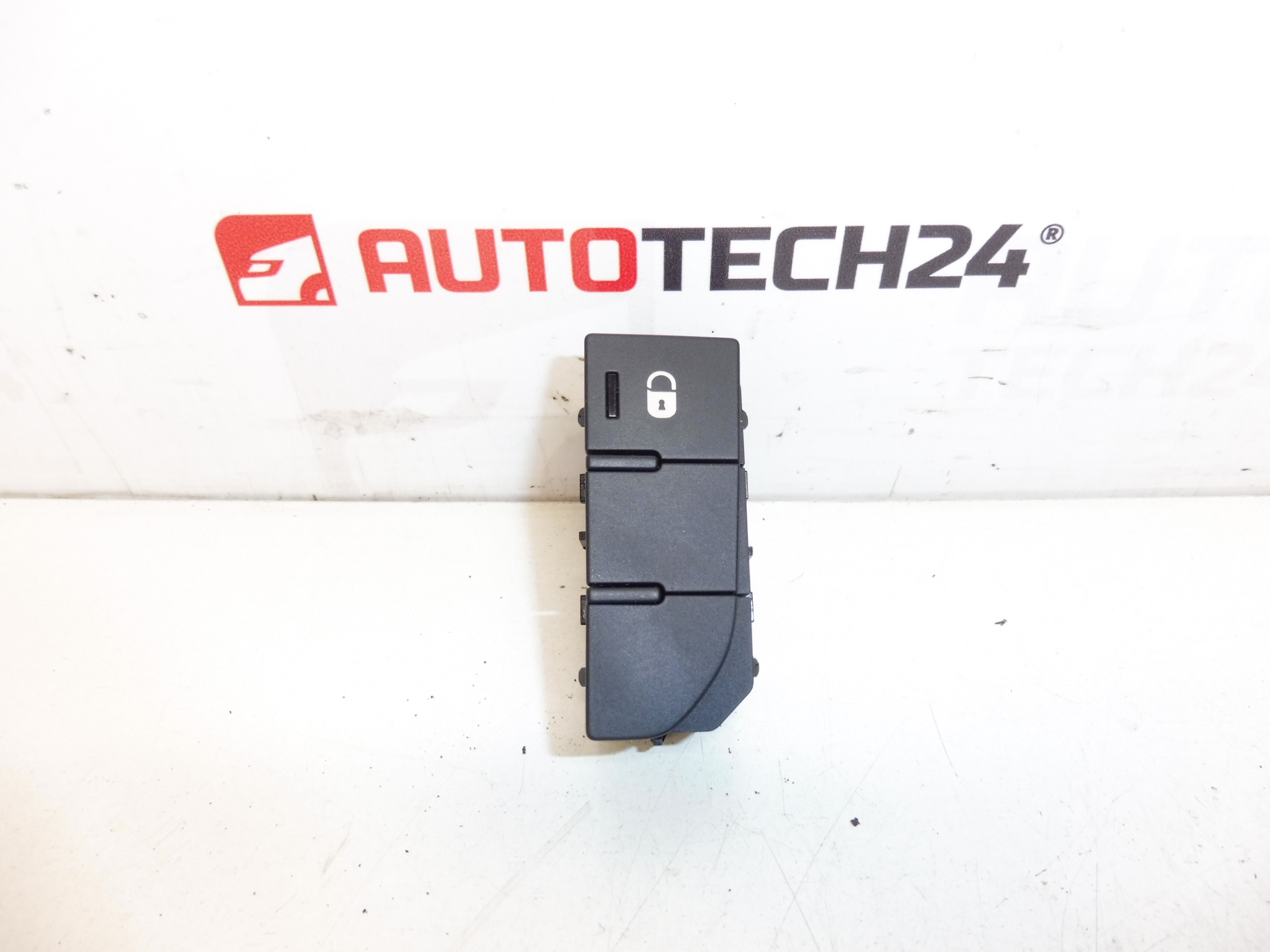 Interruptor de bloqueio central Citroën C5 X7 96637757D 649049