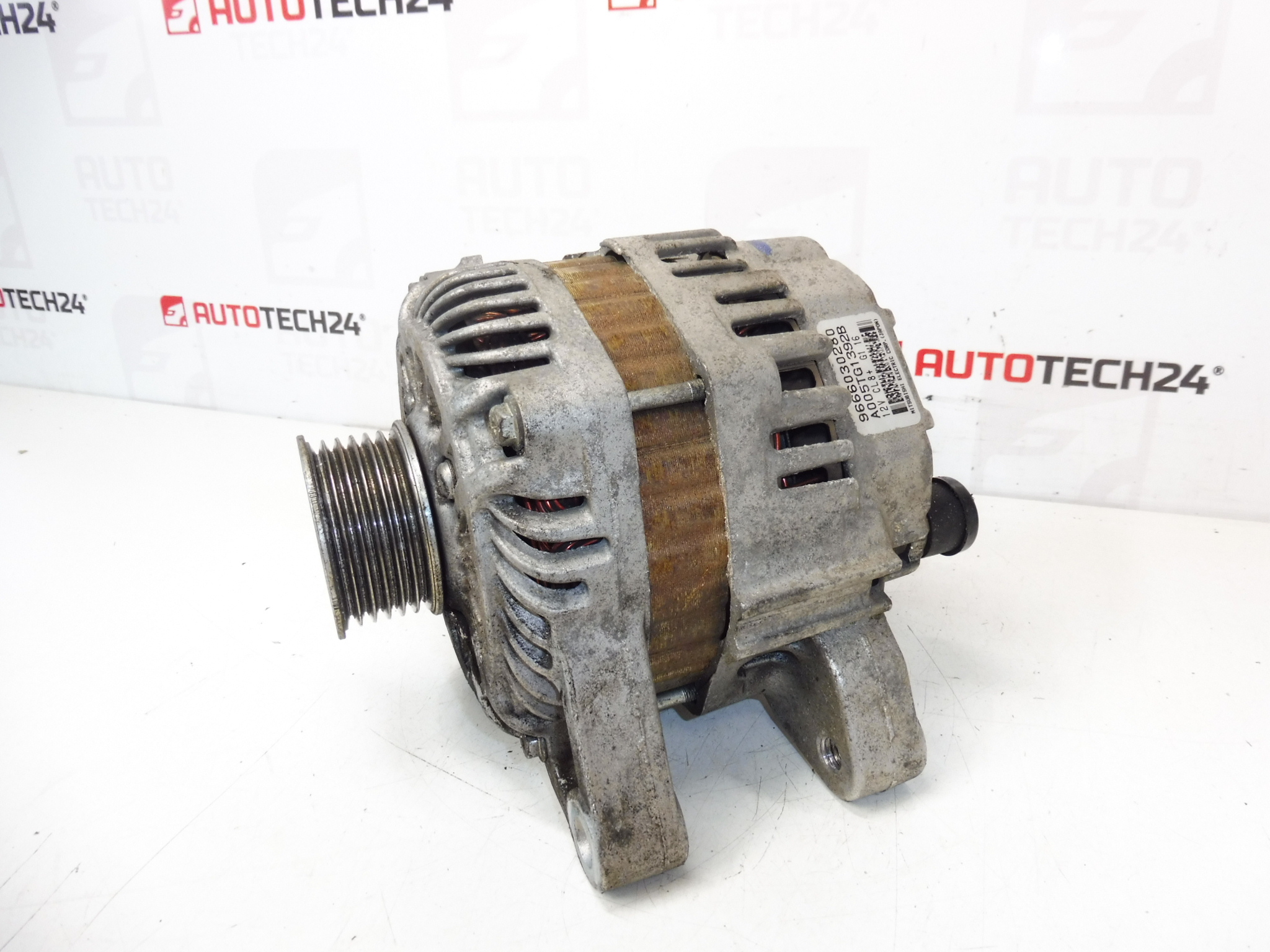 Alternador MITSUBISHI CL8+ Citroën Peugeot 9666030280