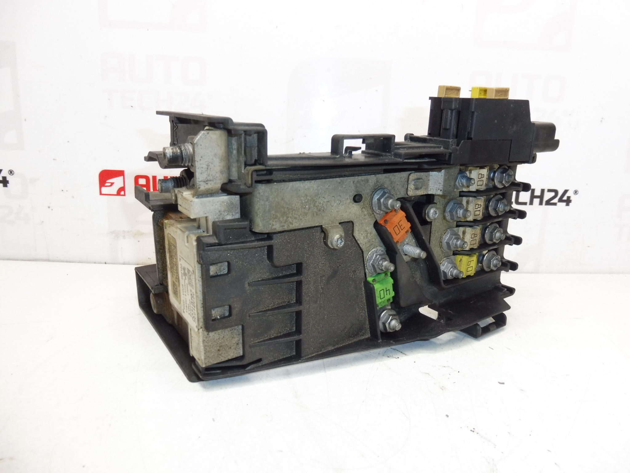 Módulo de fusíveis para Citroën e Peugeot 9665794680 28201235 6500HE - Image 2