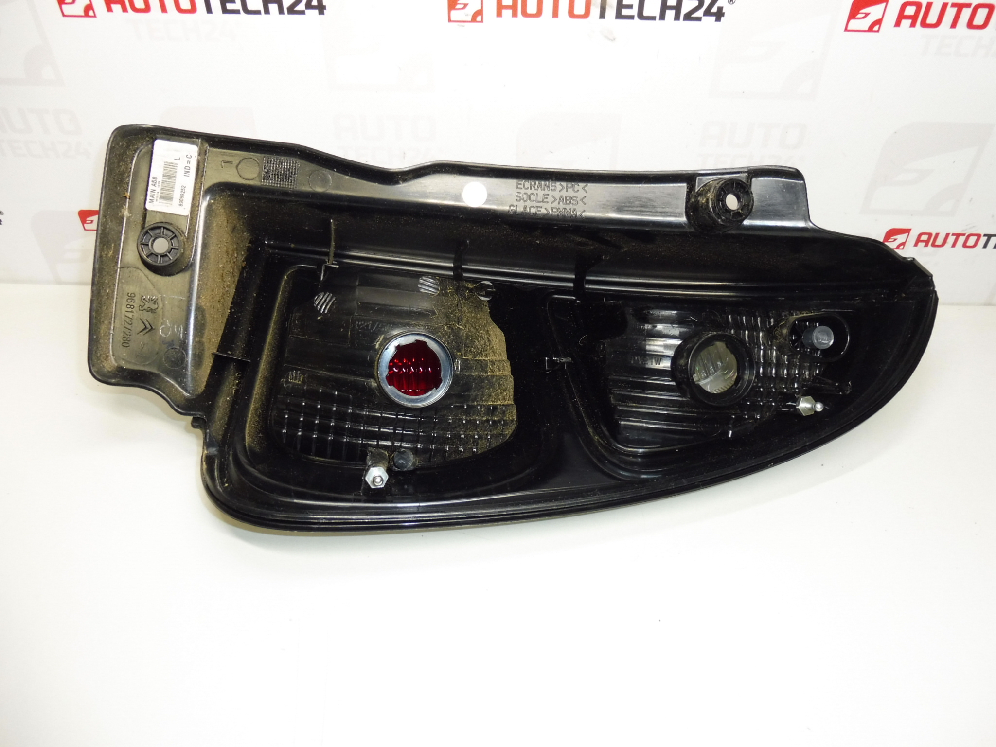 Luz traseira esquerda Citroën C3 Picasso 89089252 6350GL