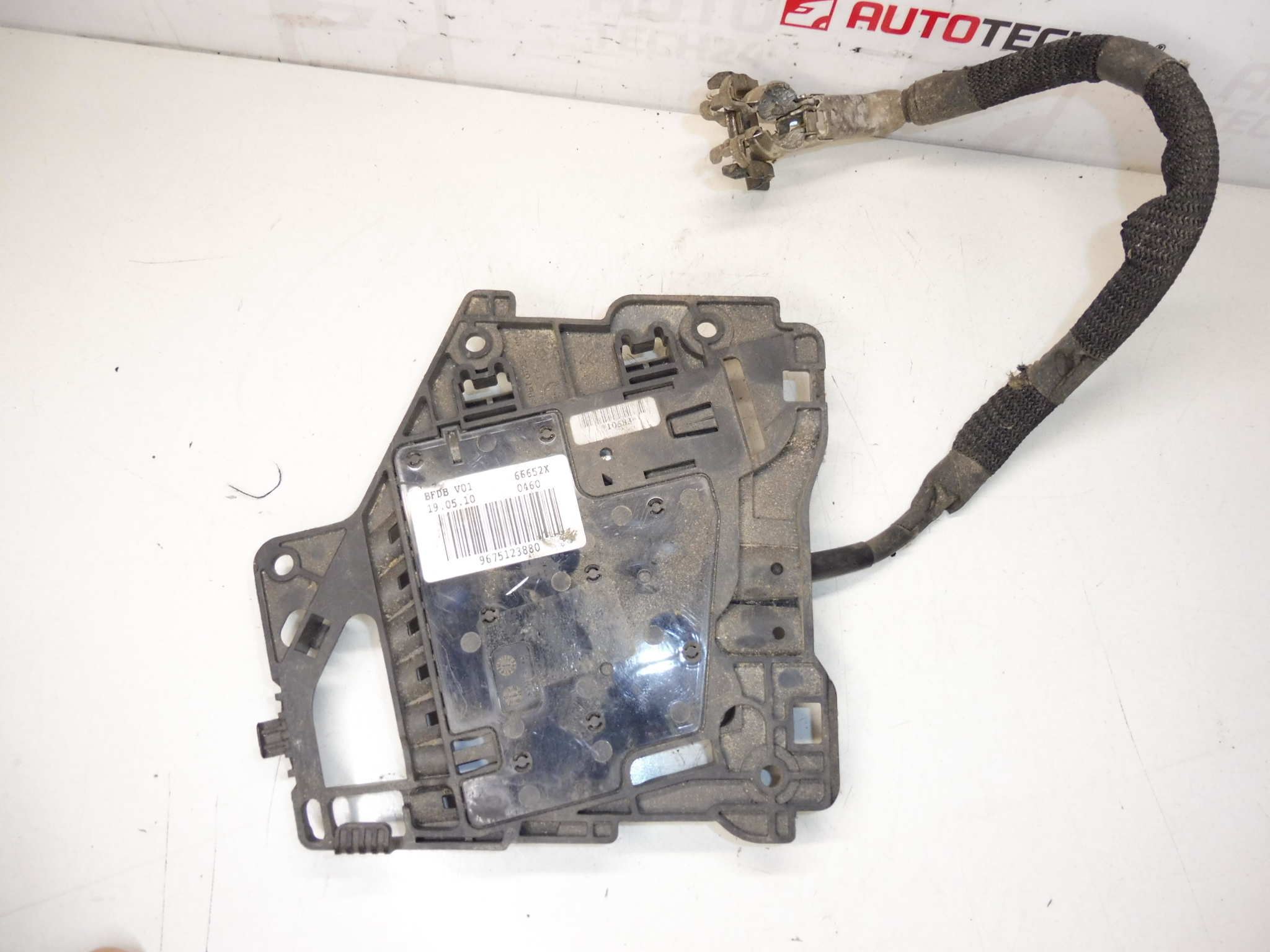Módulo de fusíveis para Citroën e Peugeot 9675123880 - Image 2