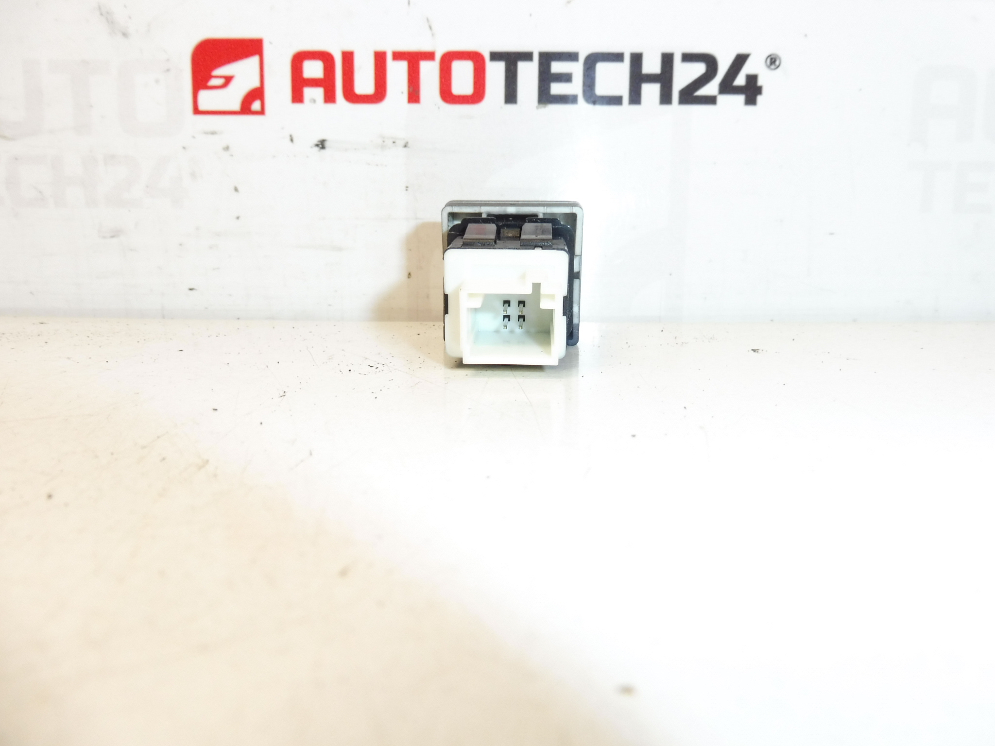 Interruptor de desbloqueio Peugeot/Citroën 96583098XT 6490E1 - Image 2