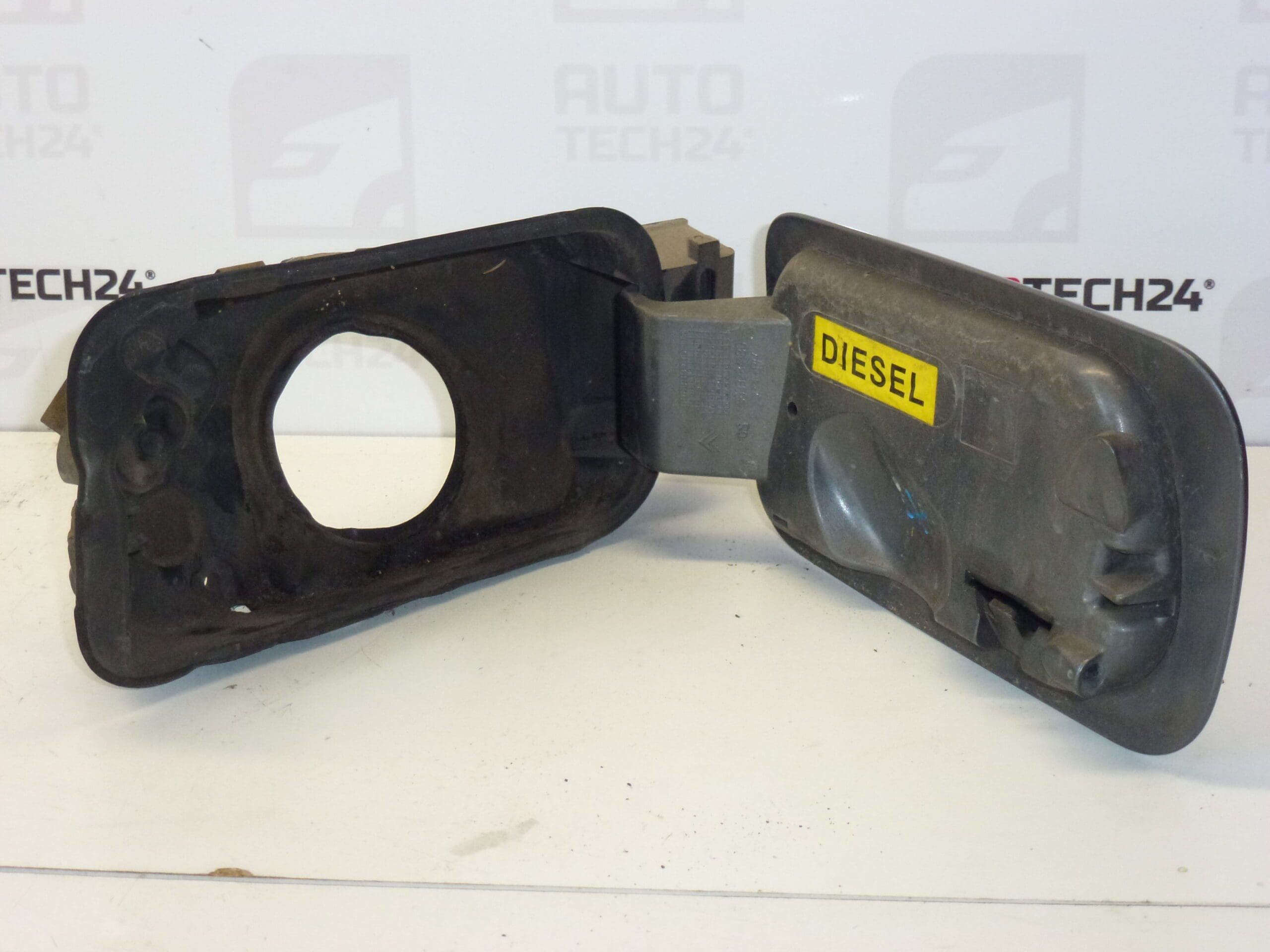 Tampa do Reservatório de Combustível Citroën C5 9633284180 151784 EYTC - Image 2