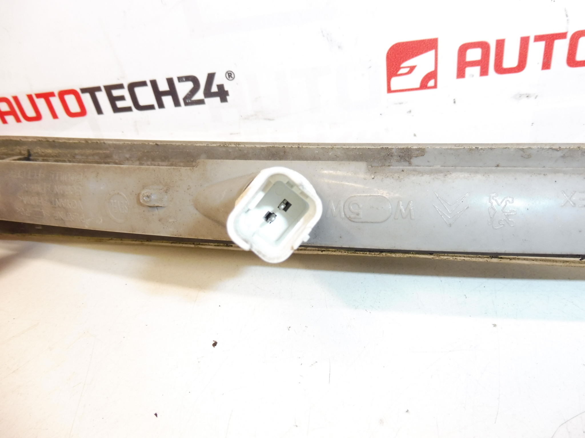 Farol direito Peugeot 807 630397