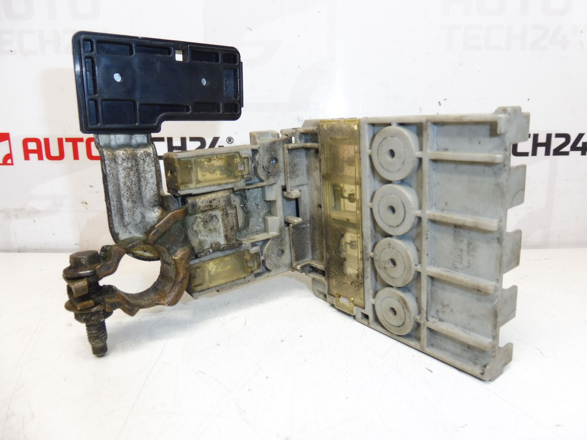 Citroën C-Crosser / Peugeot 4007 - Módulo de fusíveis 6500FC - Image 2