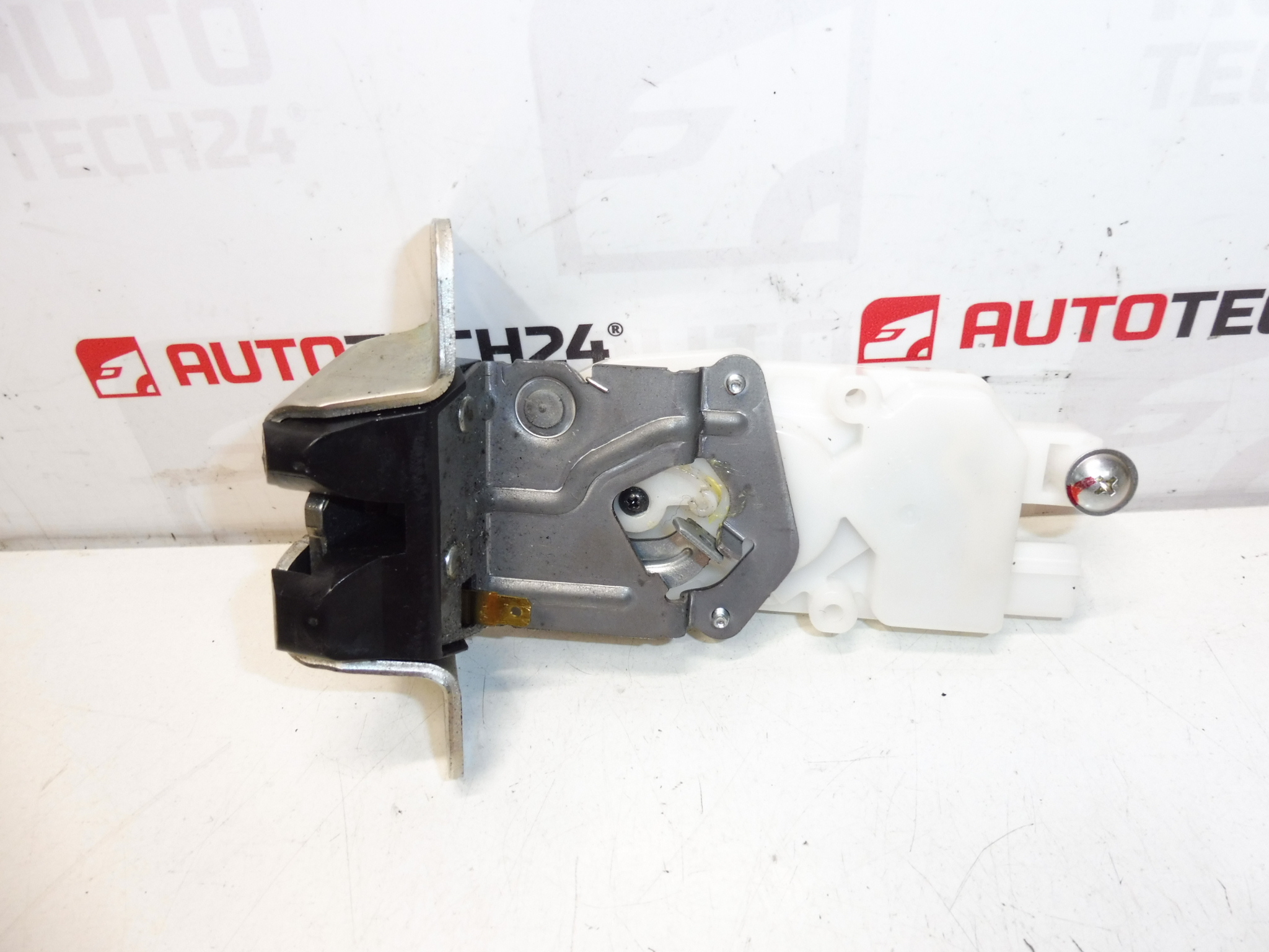 Fecho da tampa traseira para Citroën C-Crosser / Peugeot 4007 - 8719H3 - Image 2