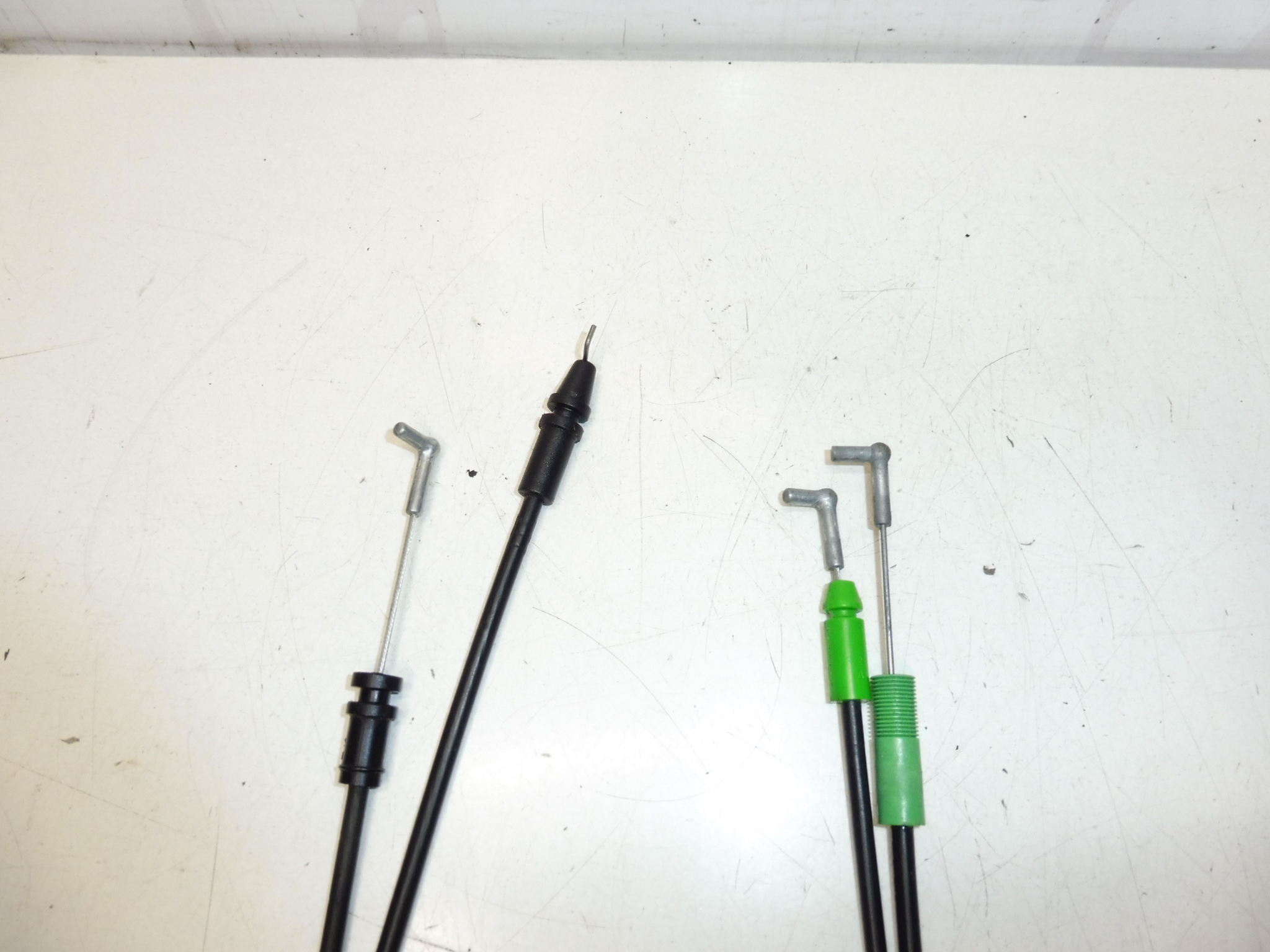 Peças usadas para Citroën C-Crosser e Peugeot 4007 - 9151CN, 9151CQ - Image 2