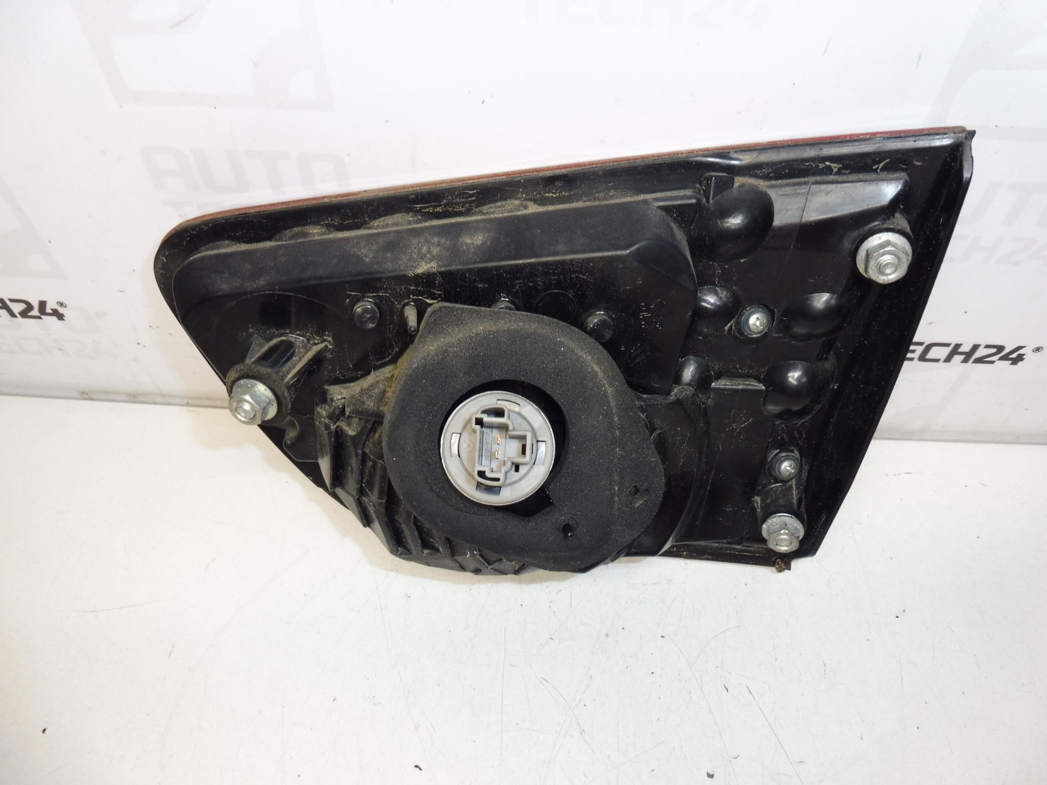 Tampa da lâmpada traseira esquerda Citroën C-Crosser 6350EK - Image 2