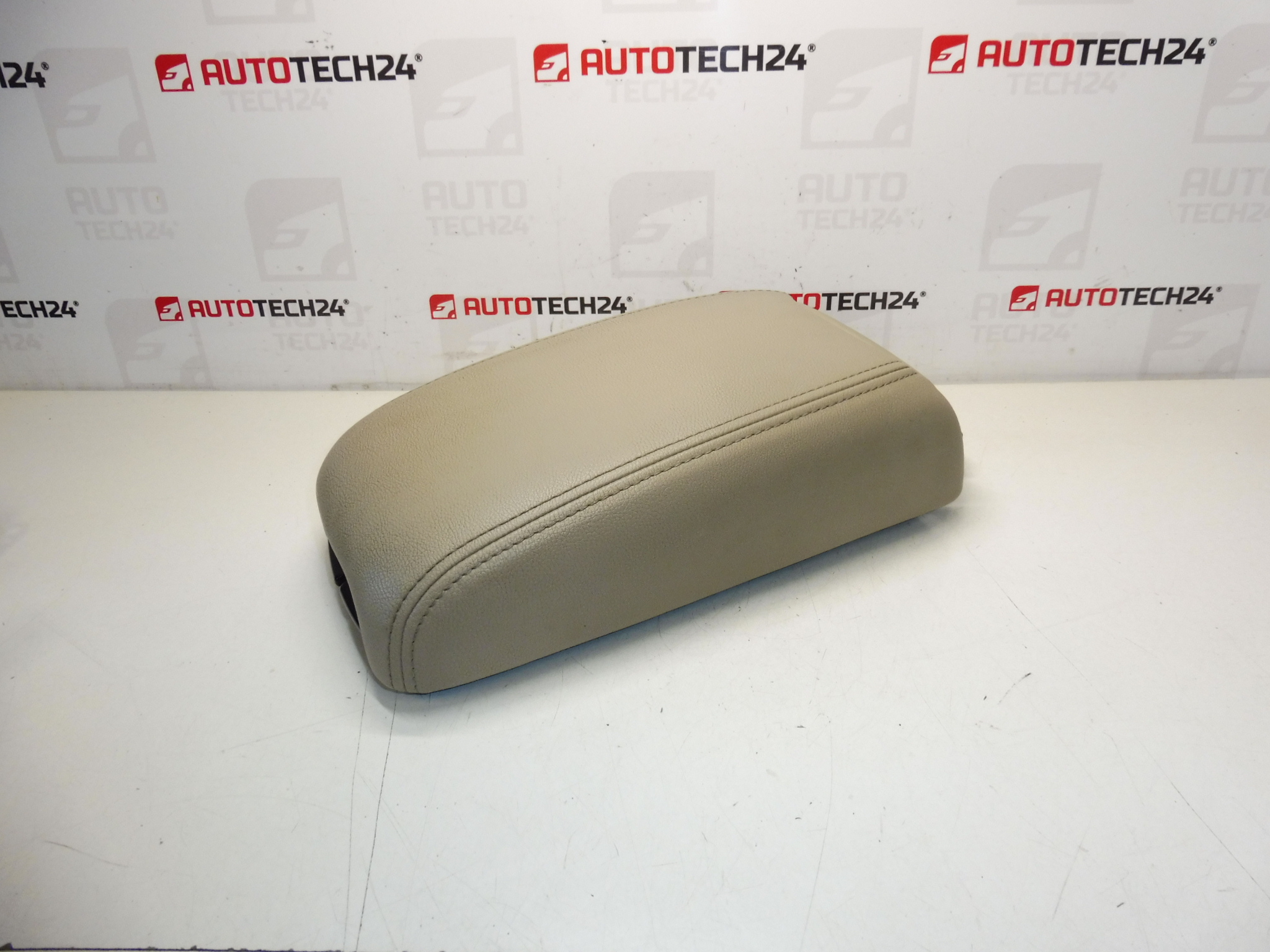 Apoio de braço central Citroën Peugeot 7589px