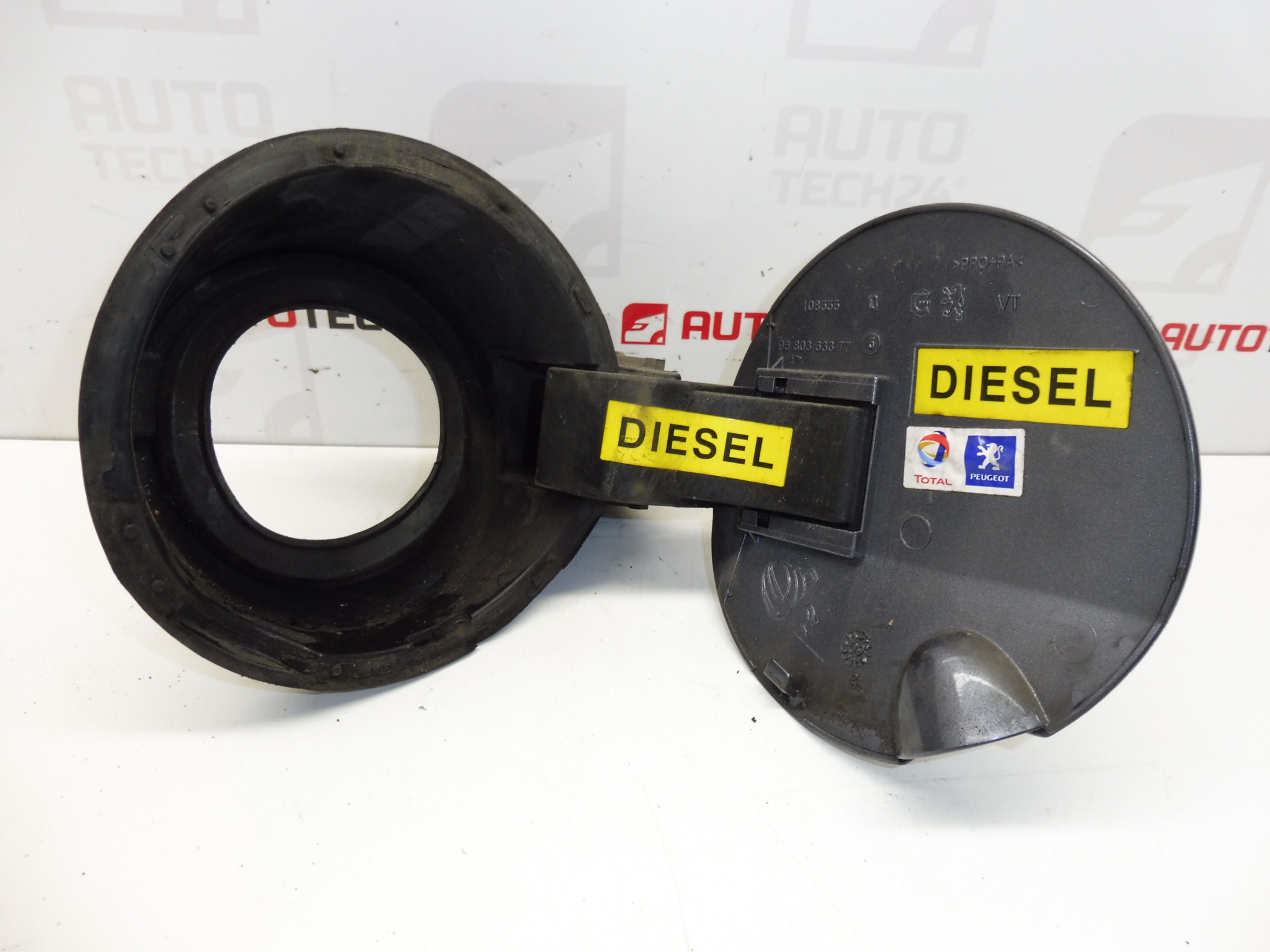 Peugeot 308 KTHB tampa do tanque 1517F4 151899