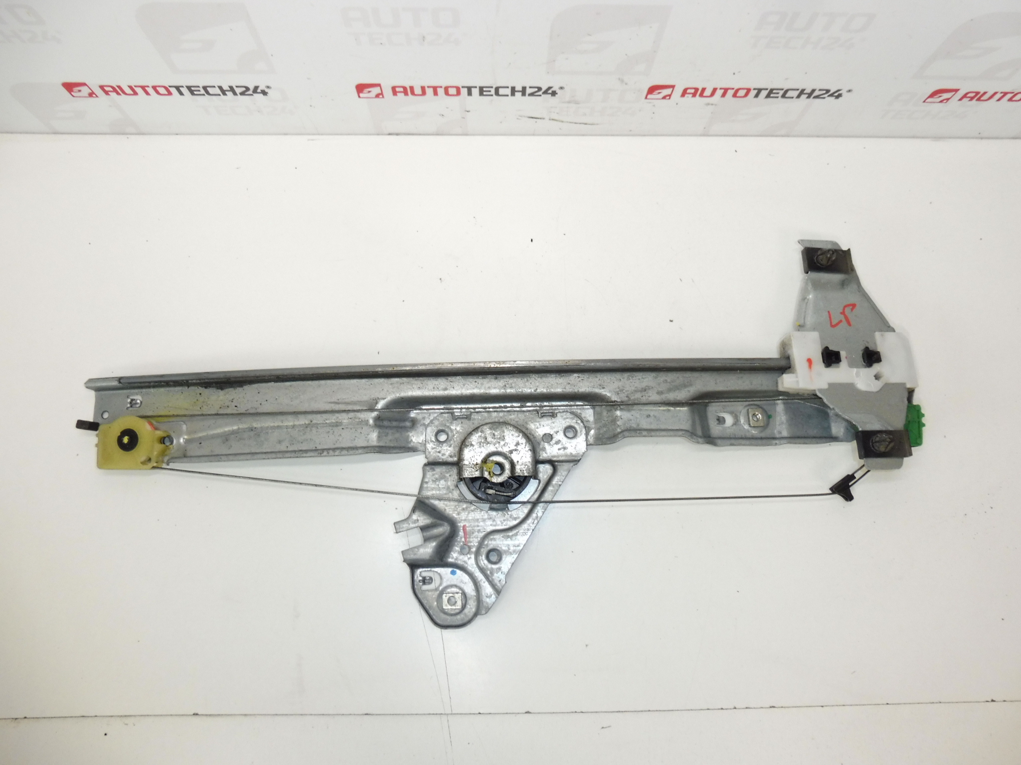 Mecanismo de enrolamento da janela esquerda Peugeot 308 9658927080 9221CW