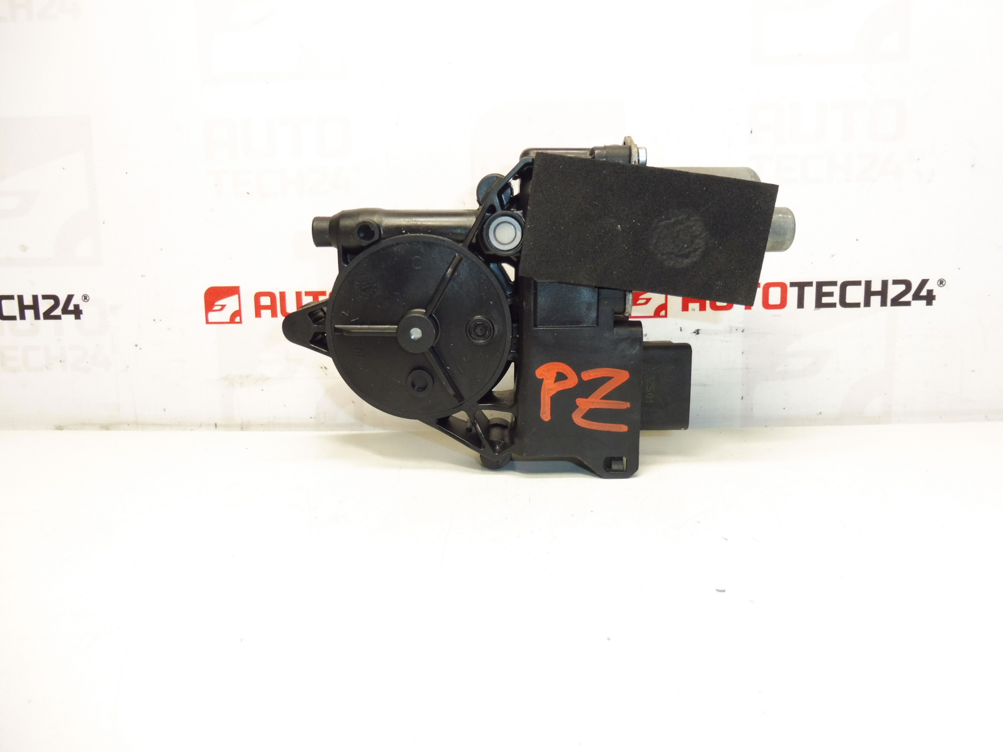 Motor retrator de janela traseira direita Peugeot 308 9675466380