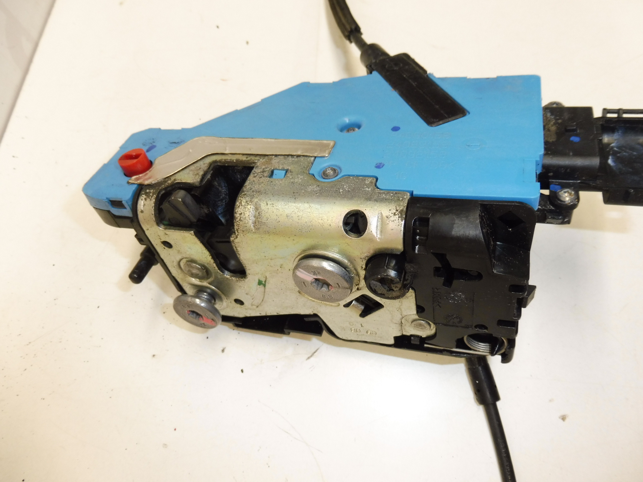 Fechadura da porta traseira esquerda Peugeot 207 24087816 24091816