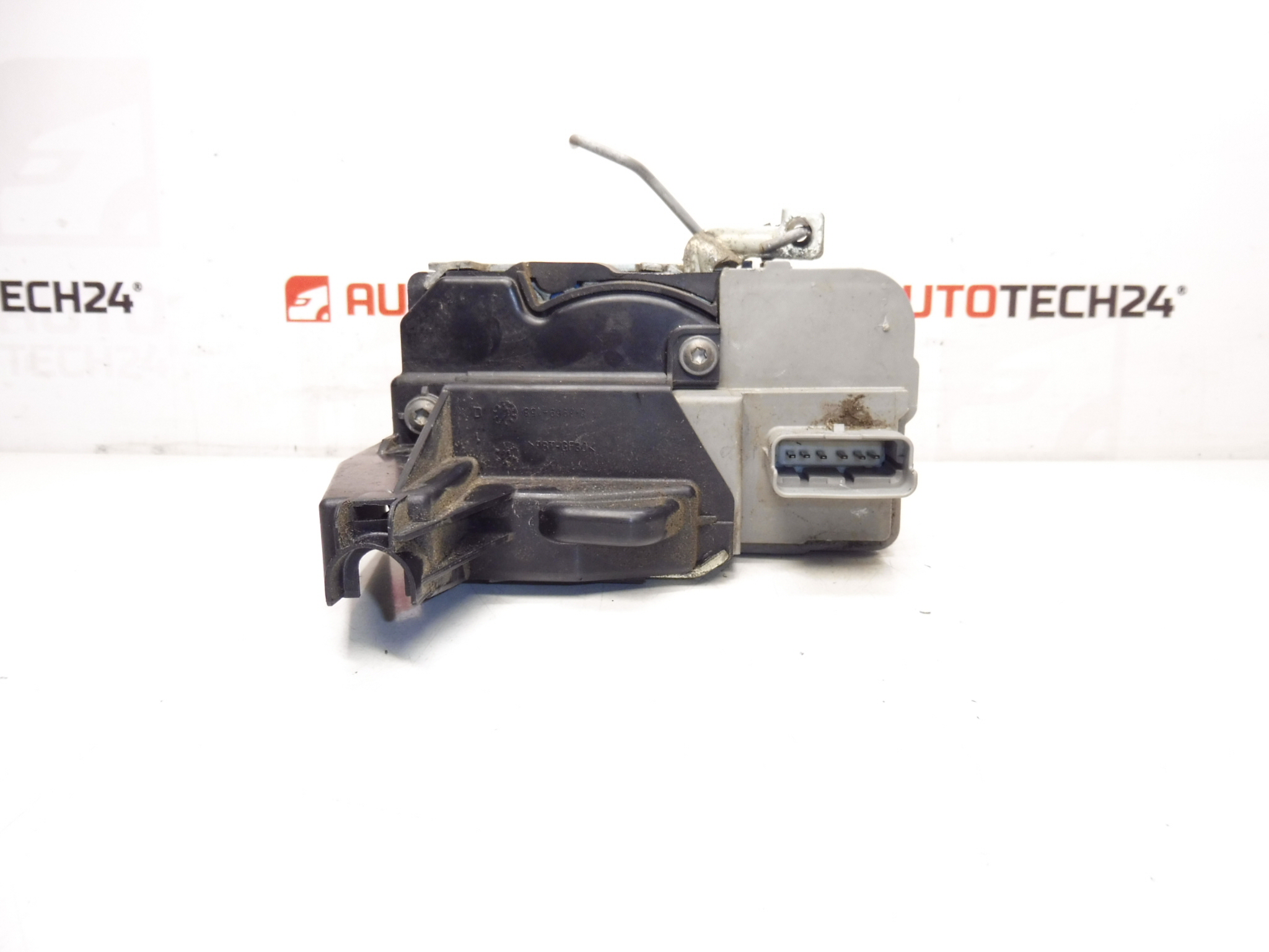 Fechadura elétrica da porta dianteira direita (lado do passageiro) Peugeot 307 9136Z9