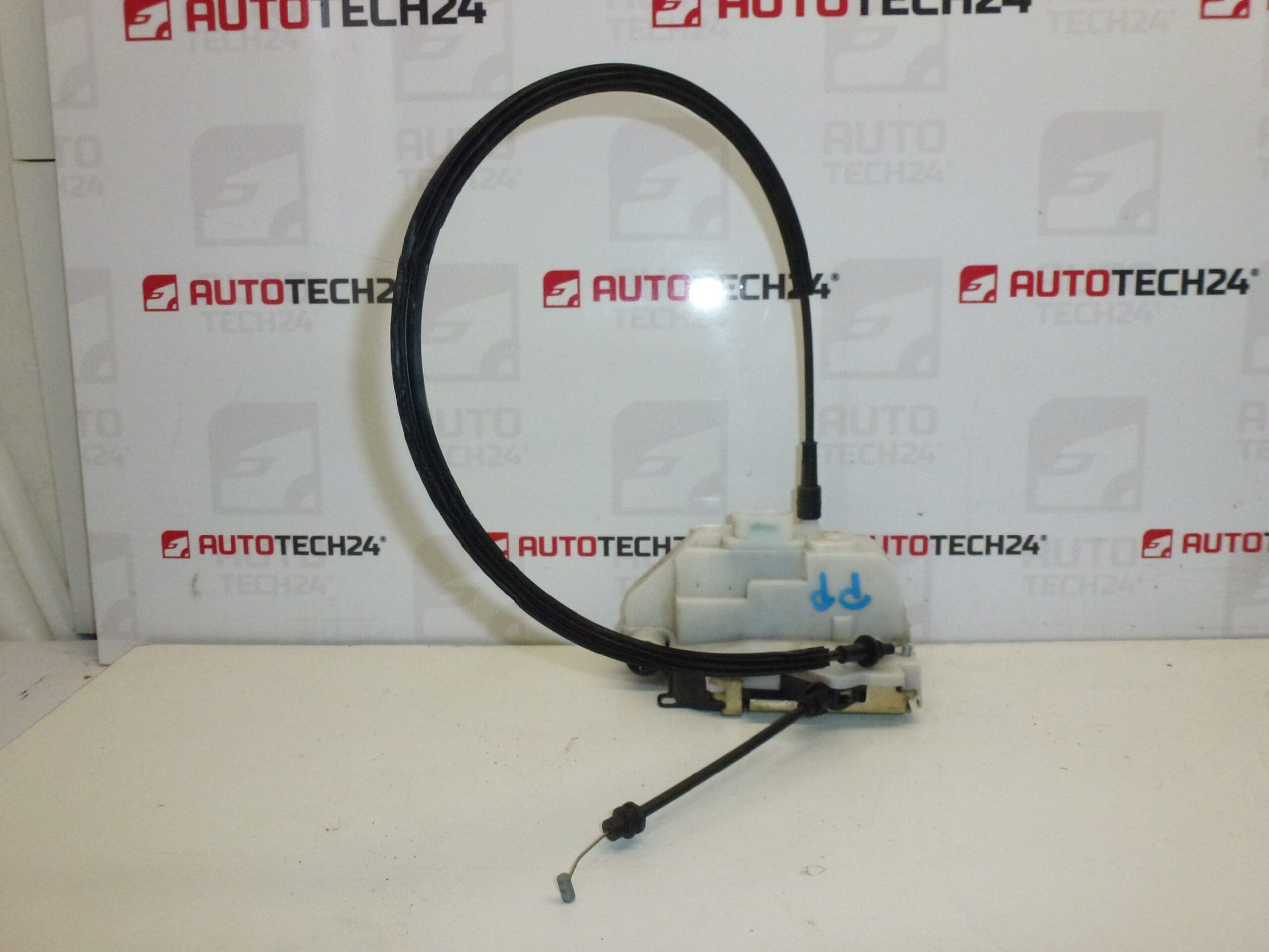 Fechadura da porta direita Citroën C3 Pluriel 4PIN 46978880 9136P9
