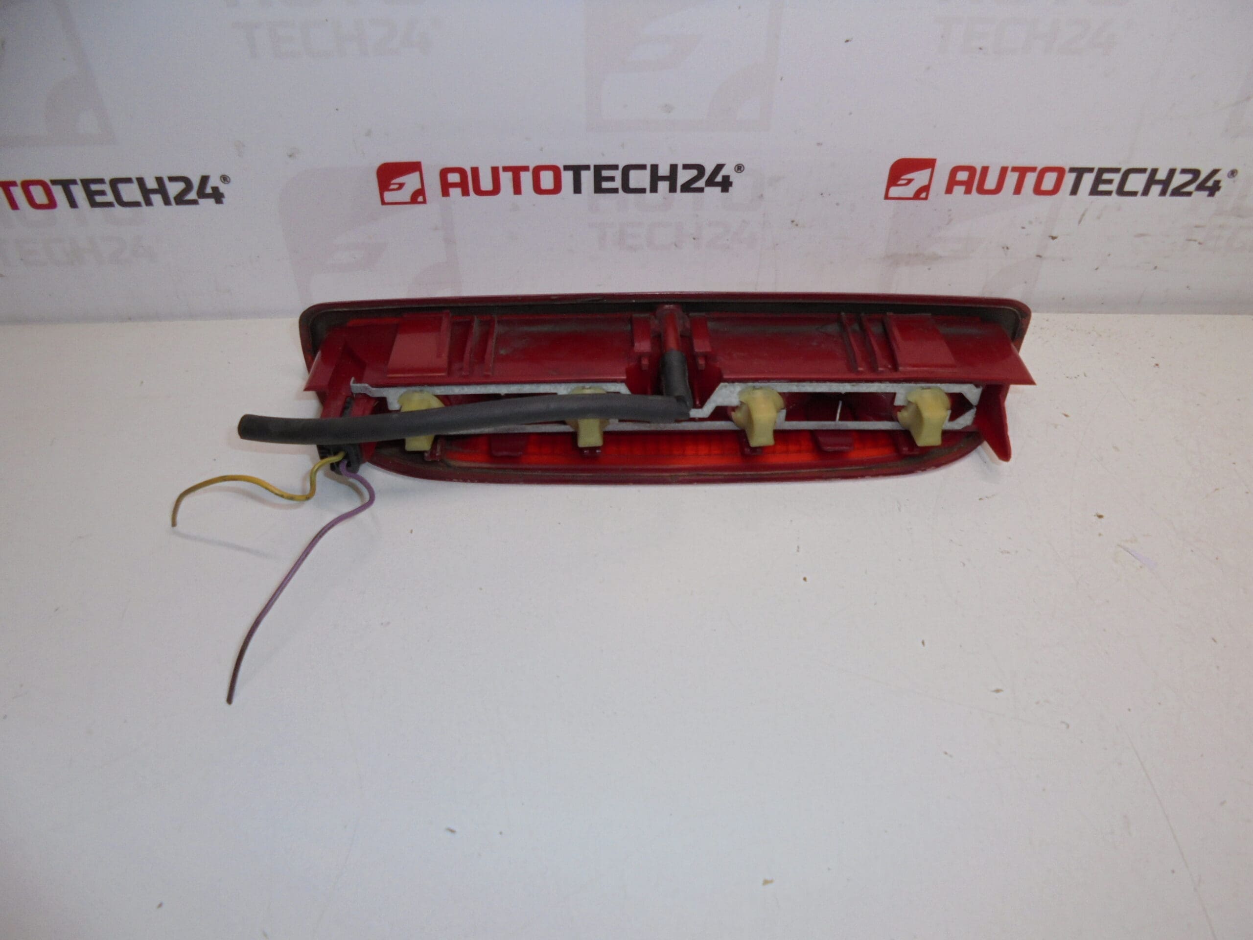 Luz de freio traseira Peugeot 307 SW COMBI 6350Q2 - Image 2