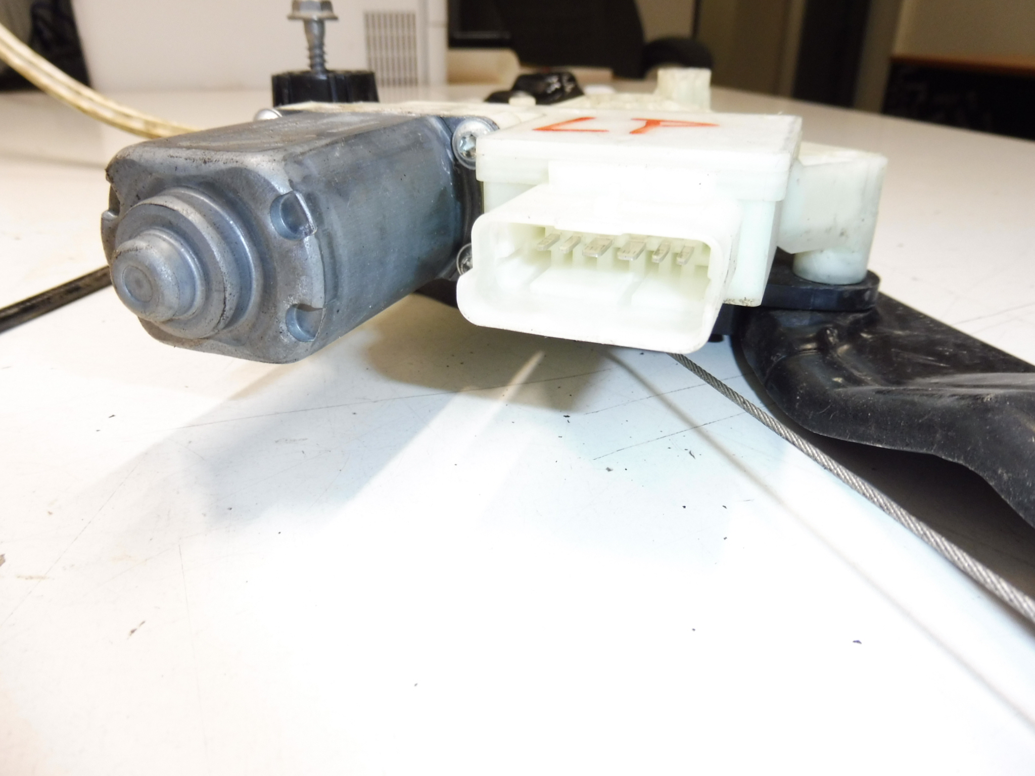 Mecanismo de puxar janela do motorista Peugeot 308 T9 9816273280 - Image 2