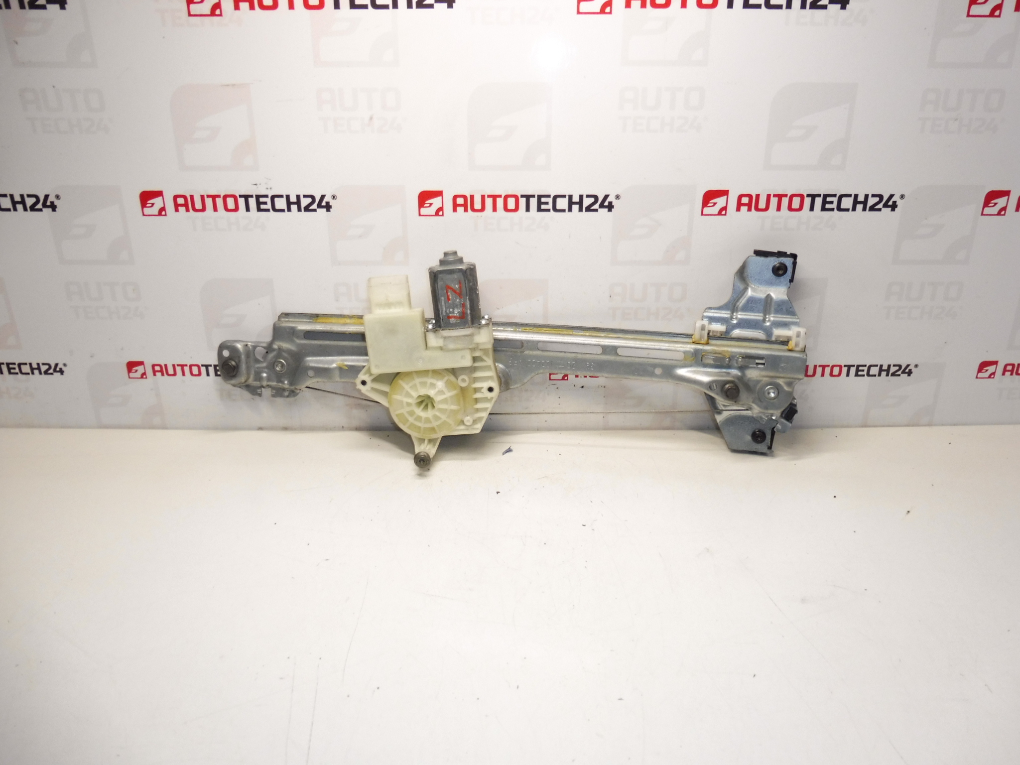 Mecanismo de puxar janela traseira Peugeot 308 T9 9800273480