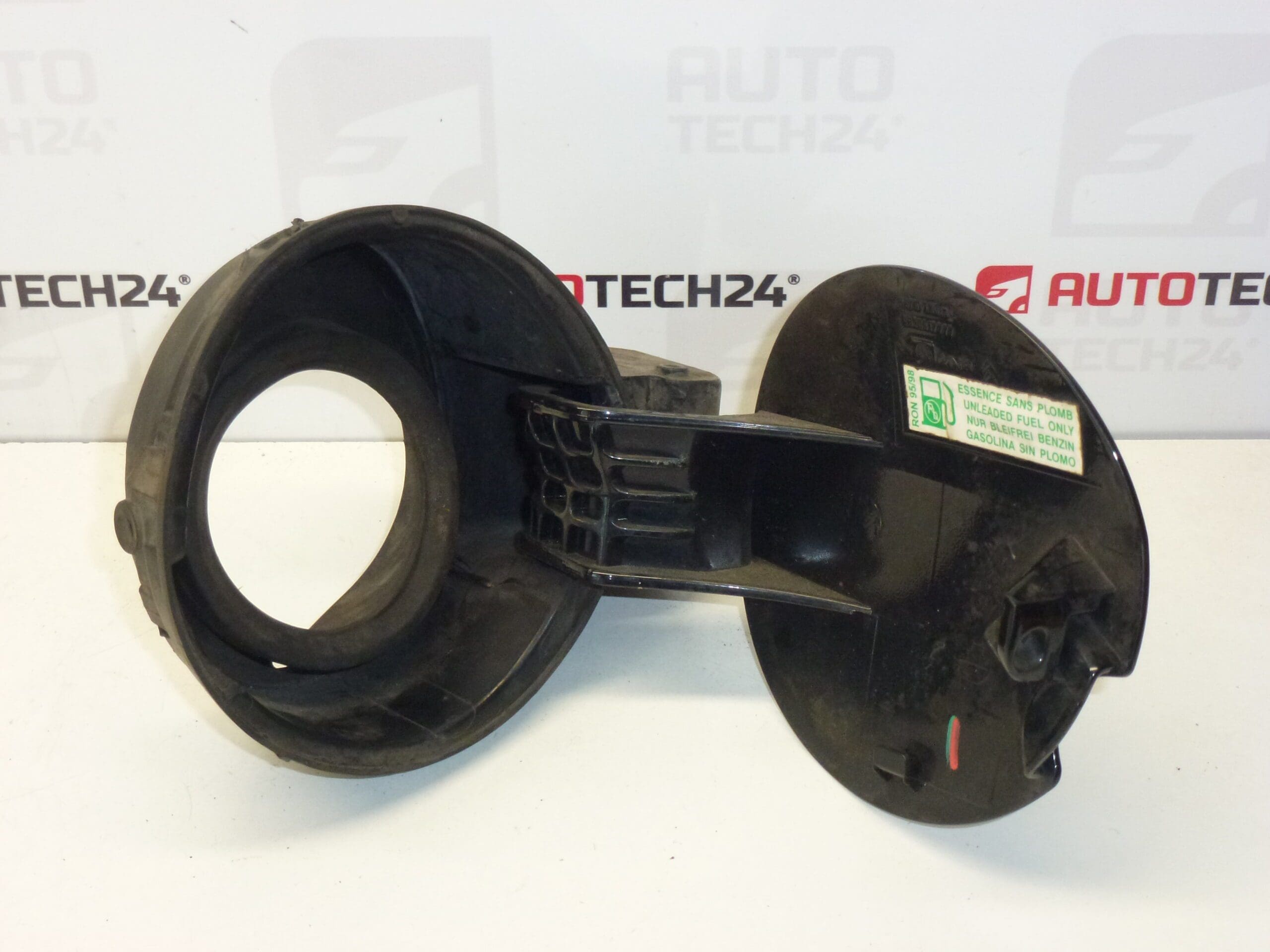 Tampa do tanque Citroën C4 3 portas 9650817777 1517C0 EXL - Image 2