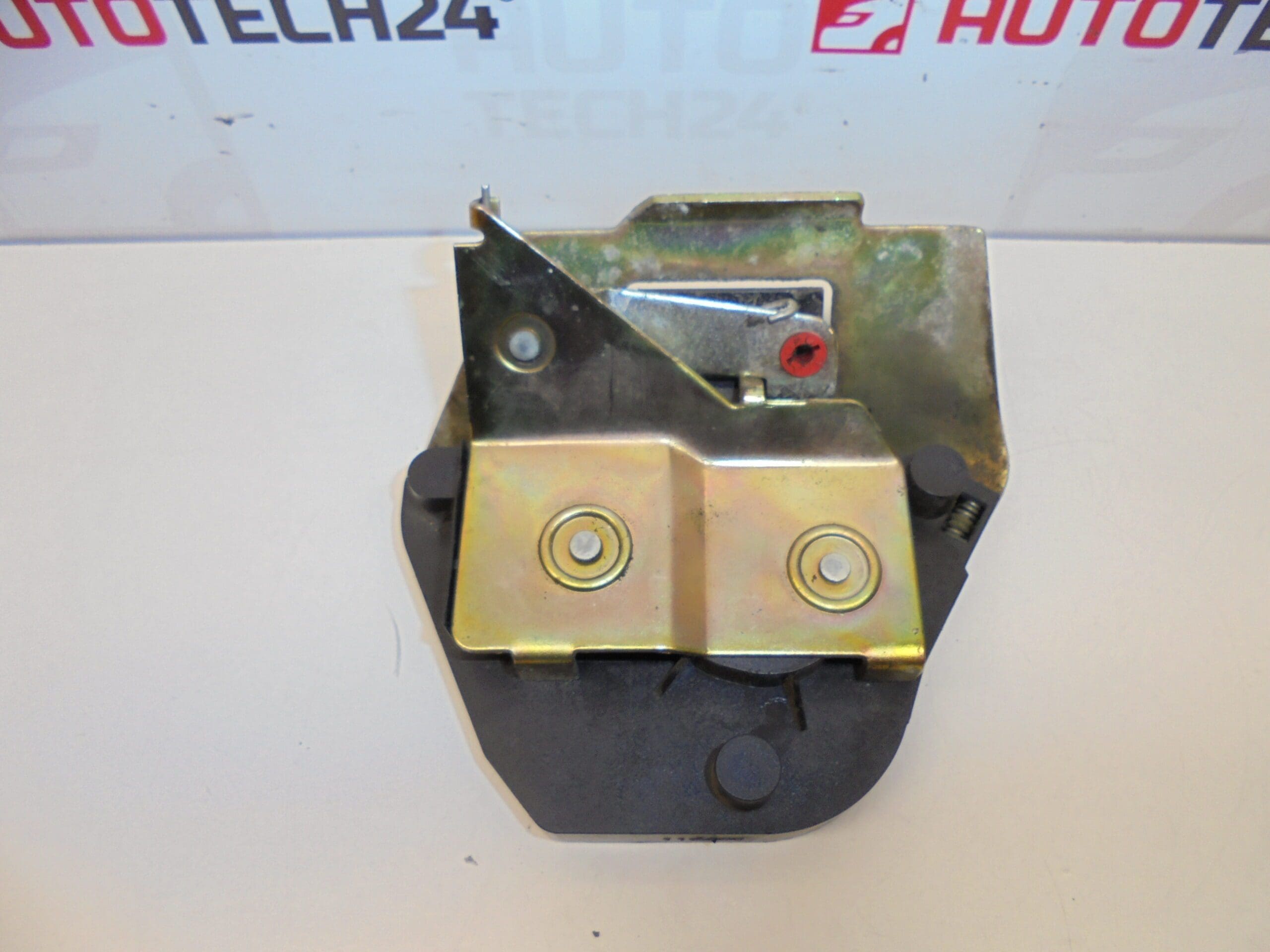 Fechadura da porta traseira direita Citroën C8 Peugeot 807 9138C6