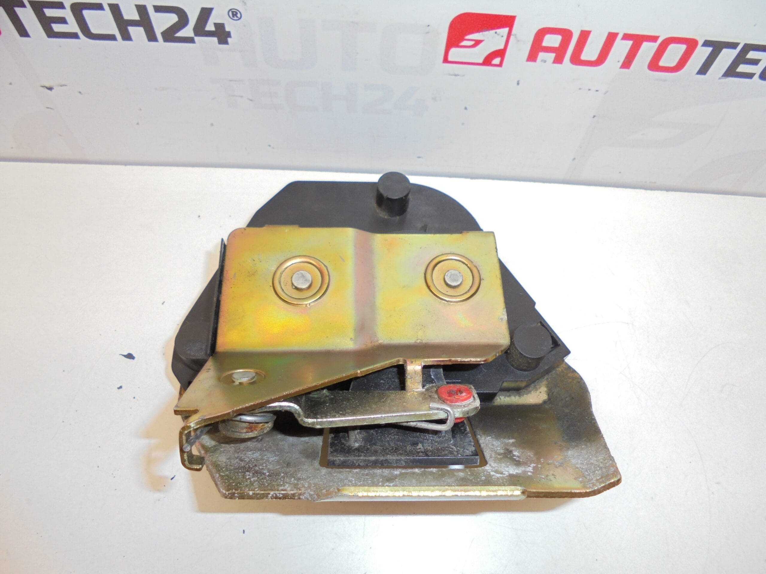 Fechadura da porta traseira esquerda Citroën C8 Peugeot 807 9137A7