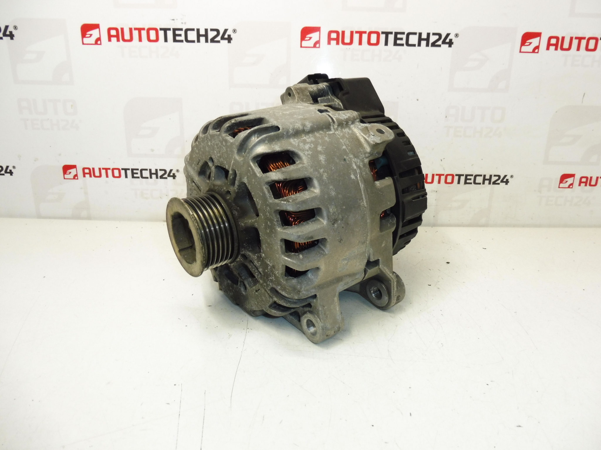 Alternador reverso Valeo Citroën Peugeot 1.6 e-HDI 9675753680 5705PA