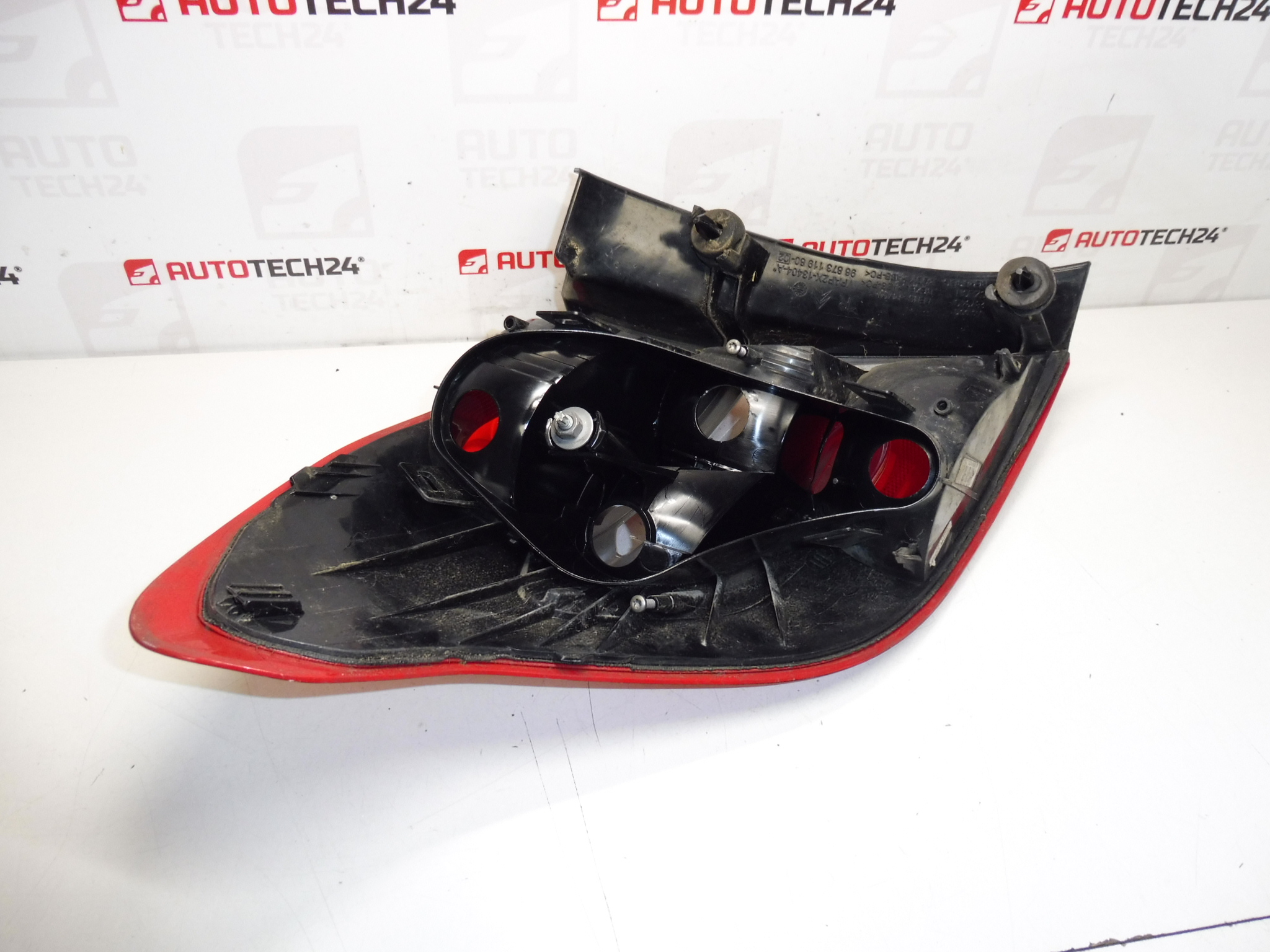 Luz traseira direita exterior Citroën C4 II 9687311980 - Image 2