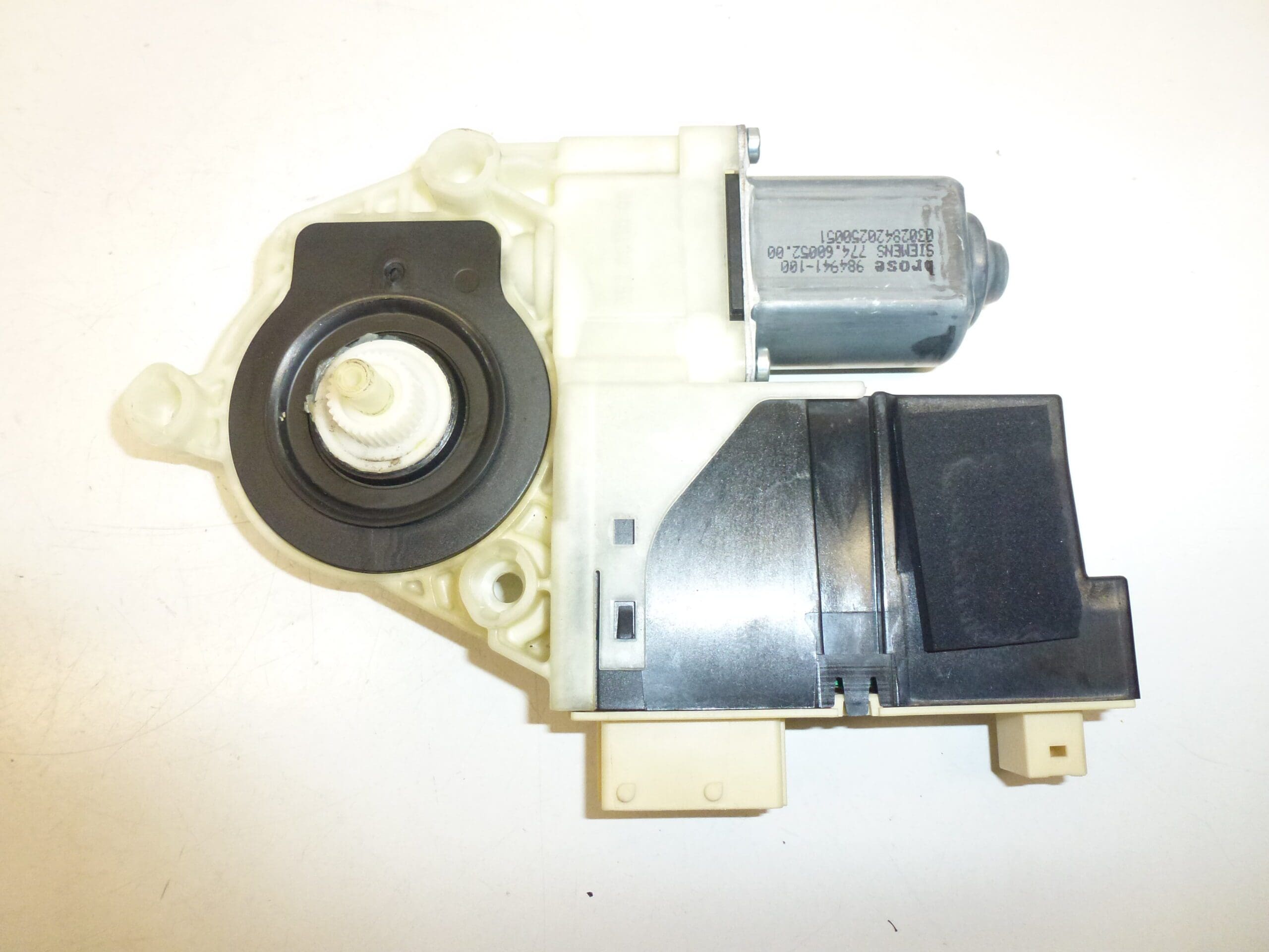 Motor do vidro elétrico esquerdo Citroën C4 9681575280 9221AW