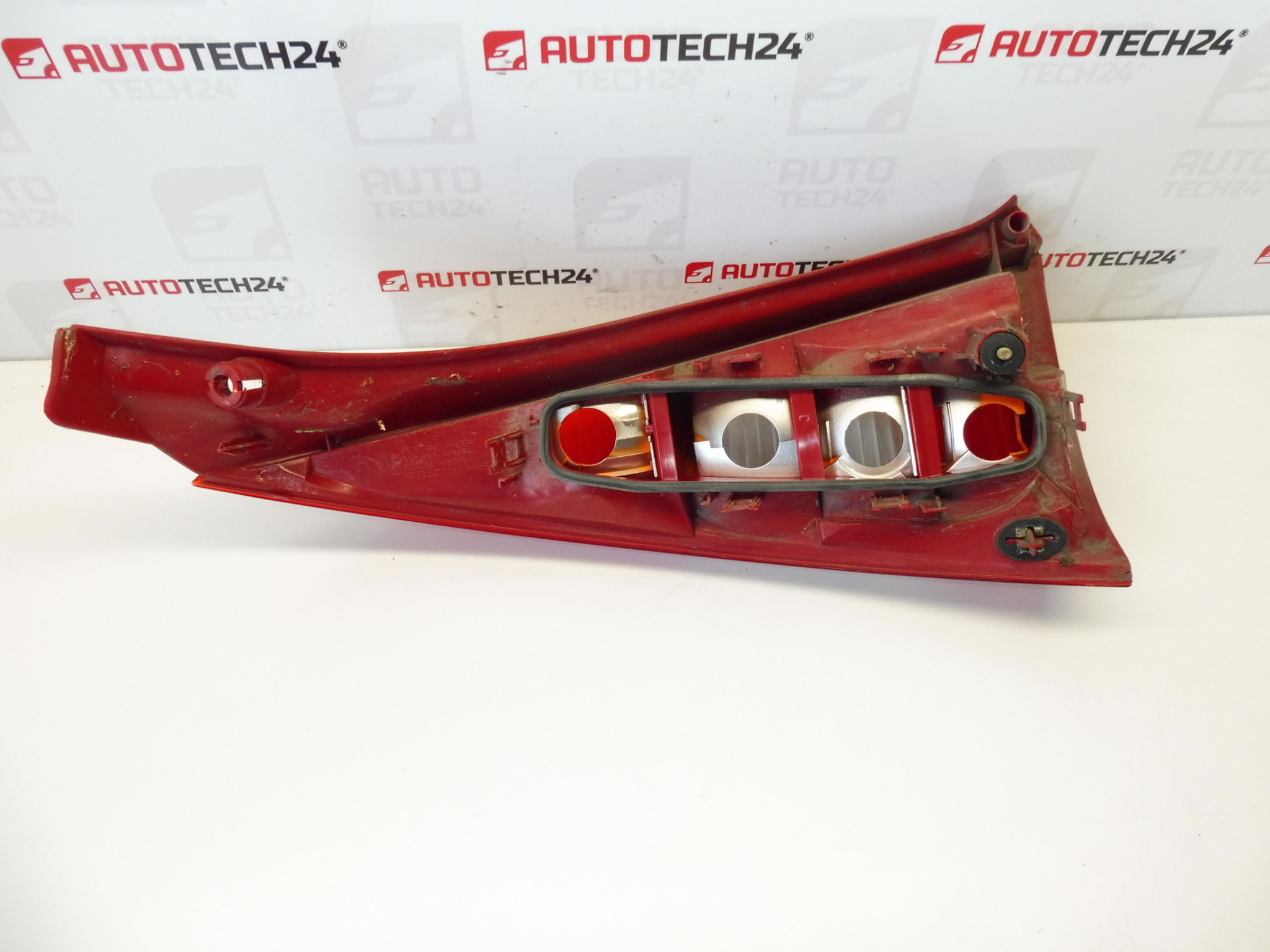 Lâmpada Traseira Direita Citroën C3 a partir de 2005 6351X5