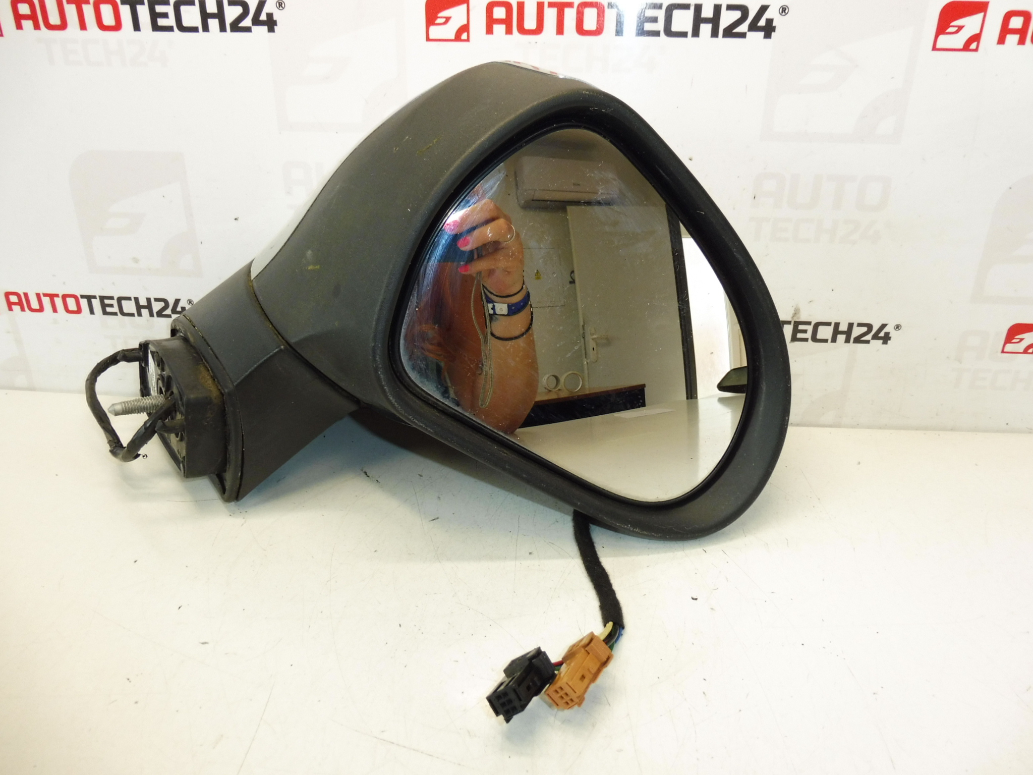 Espelho Retrovisor Direito Peugeot 207 EZRC 96806501XT 8149ZH