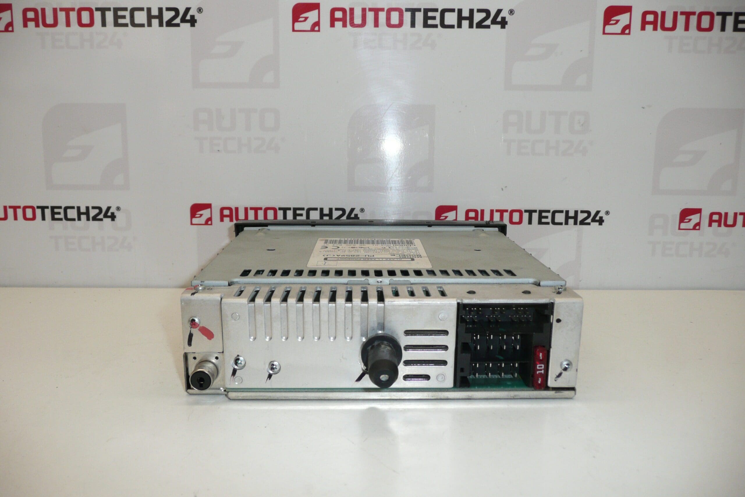 Rádio Automóvel CLARION Citroën Peugeot 96635824XT - Image 2