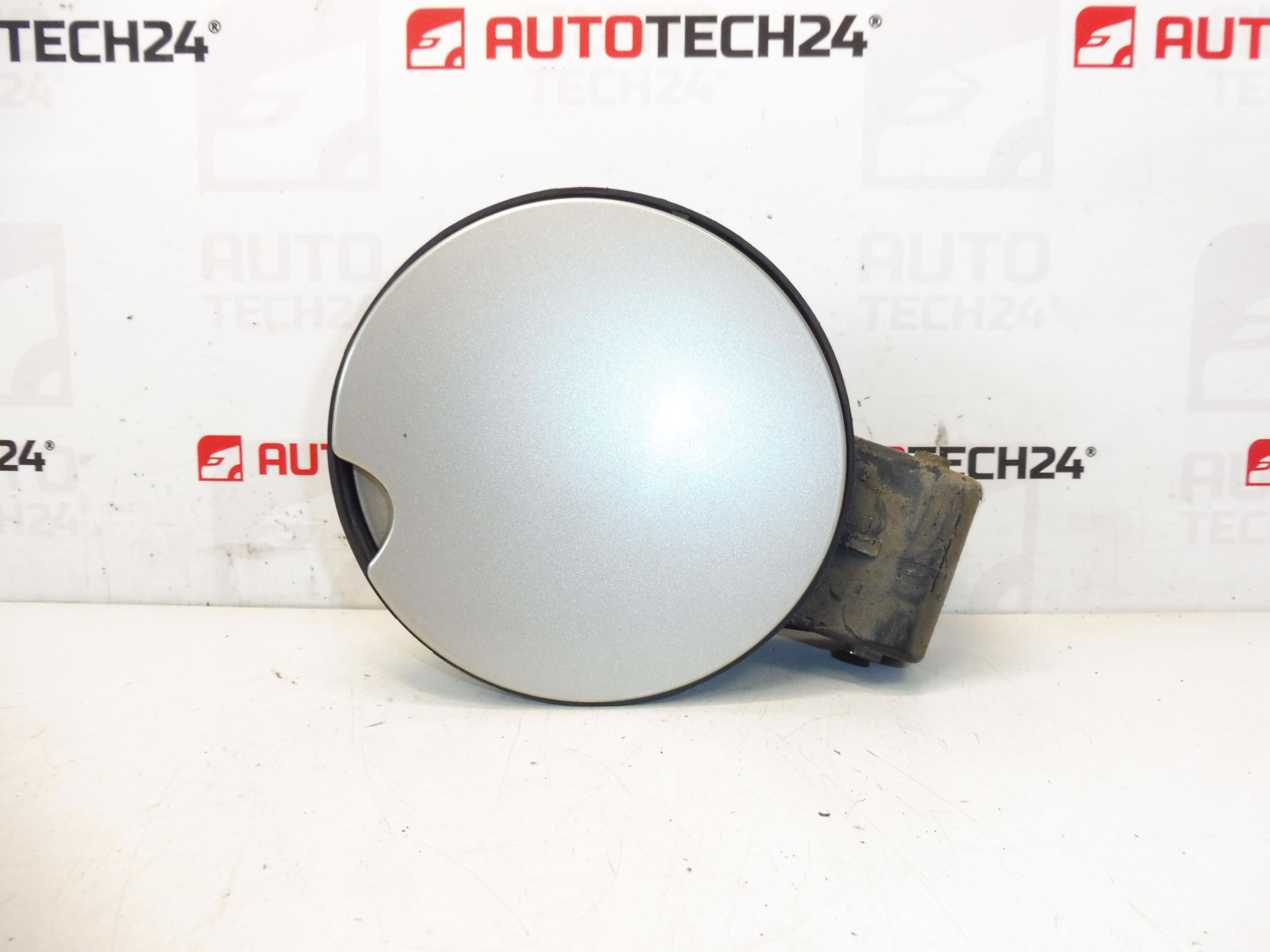 Tampa do tanque Citroën C4 5 portas 9650573477 1517C1 ETSC