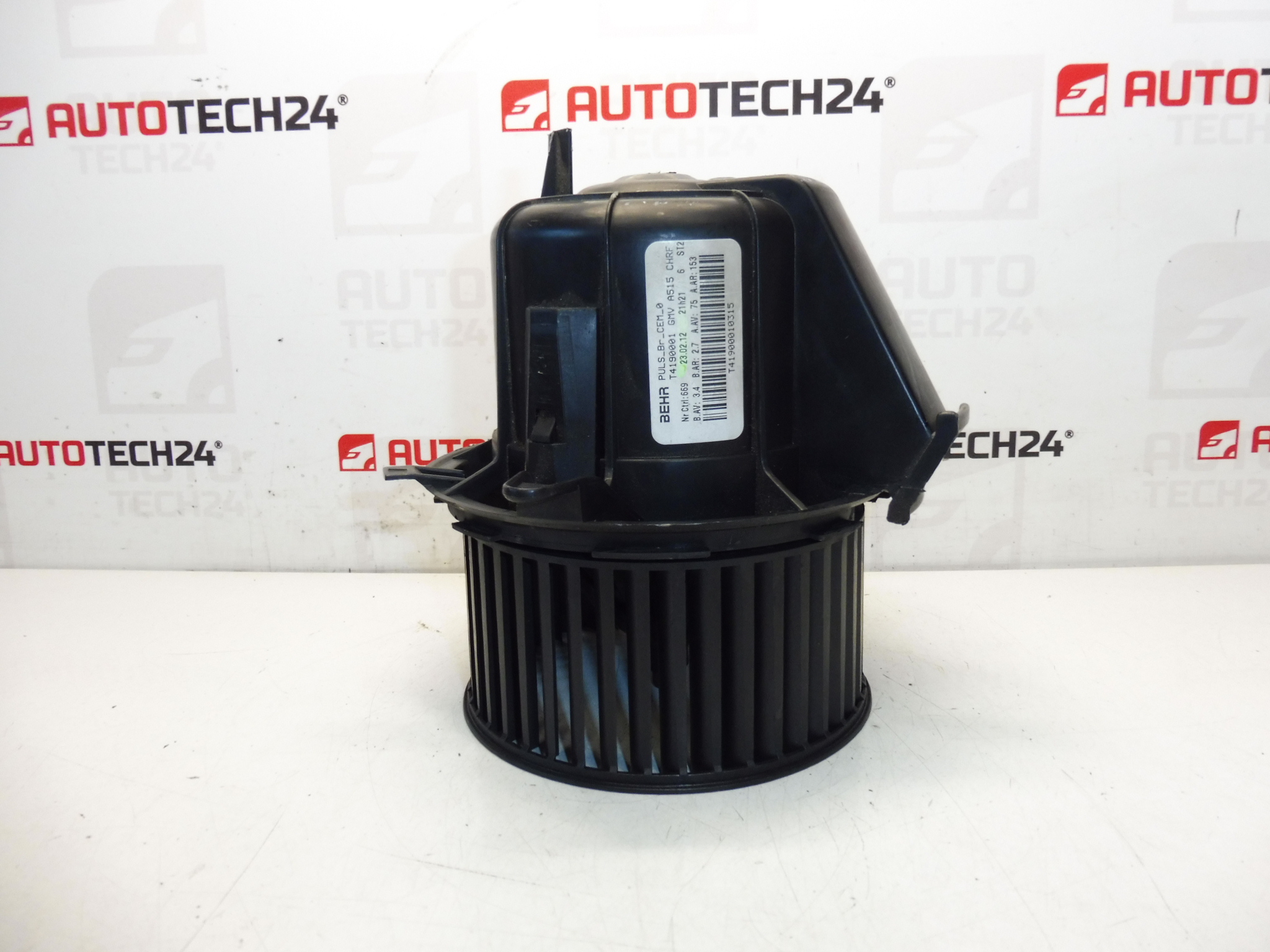 Ventilador do aquecedor Valeo Citroën Peugeot T4190001 6441CR