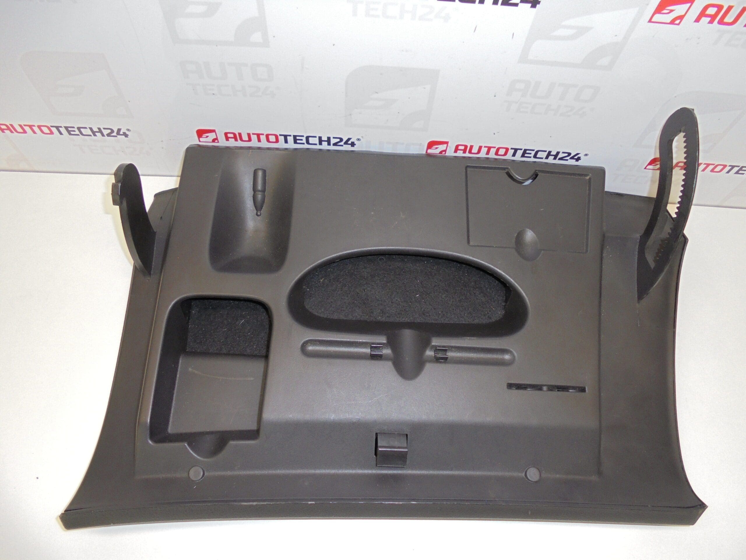 Caixa de Armazenamento Peugeot 307 8220TZ