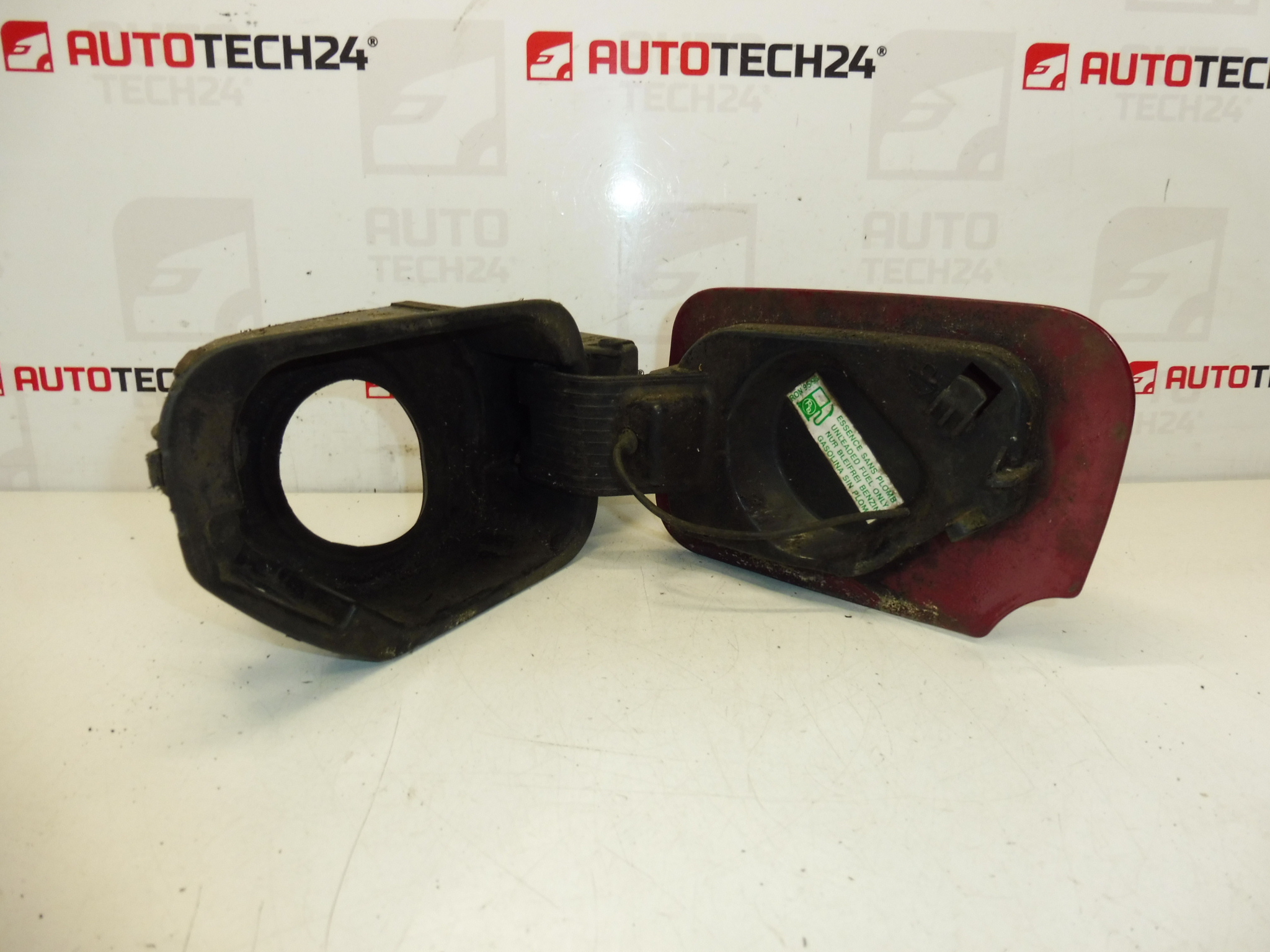 Tampa do bocal do tanque KKQD Peugeot 407 1517A6 151877 - Image 2