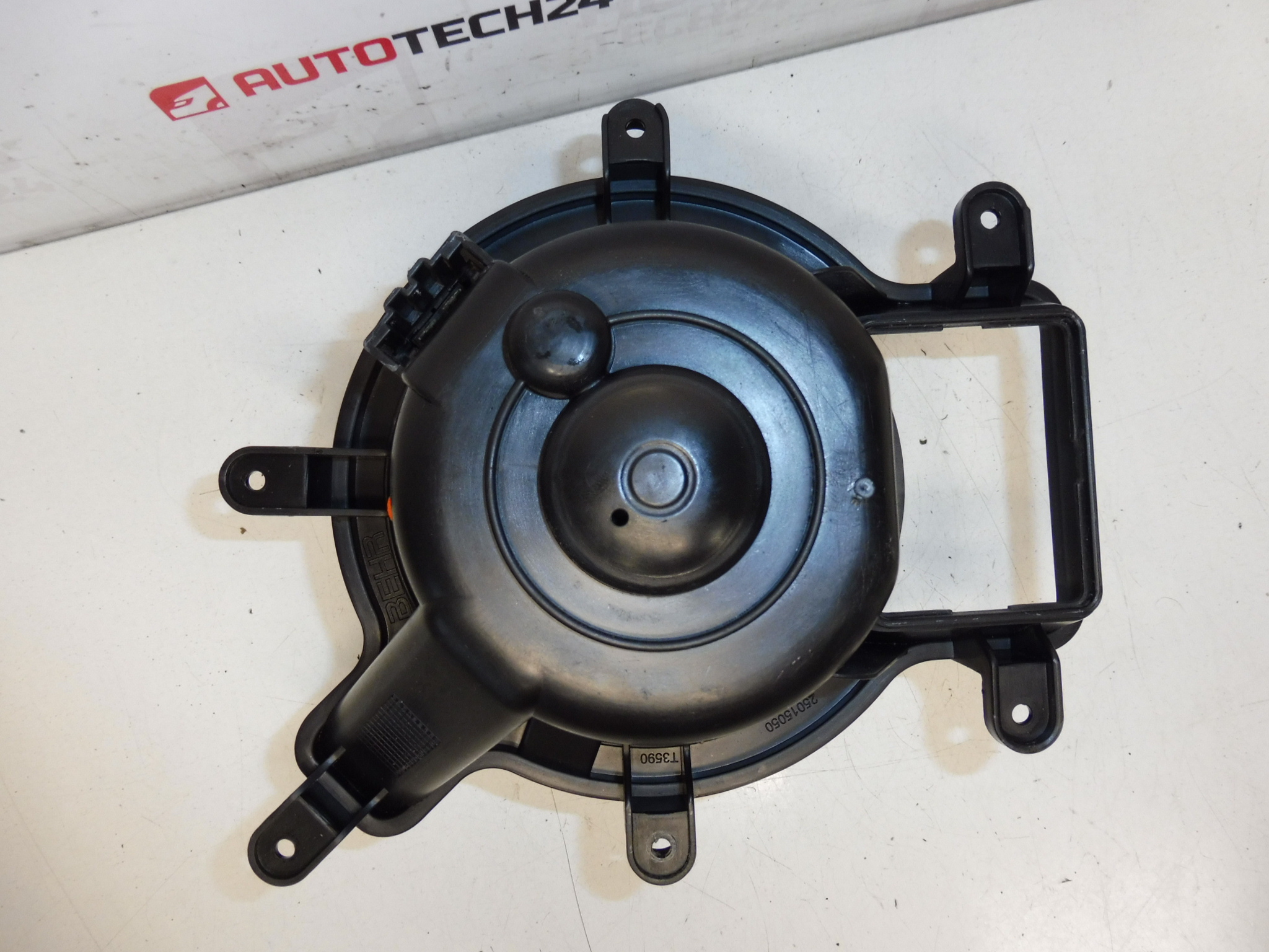 Ventoinha de Aquecimento Peugeot 3008 5008 T3953002 1606389380 - Image 2