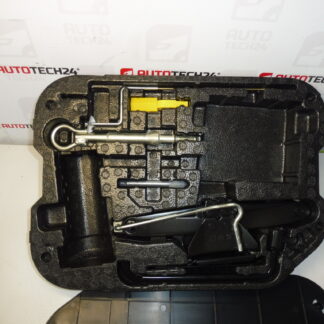 Conjunto de Ferramentas, Macaco, Chave e Olhal de Reboque Citroën C4 PICASSO 6736A7 674418 672594 671809 671739